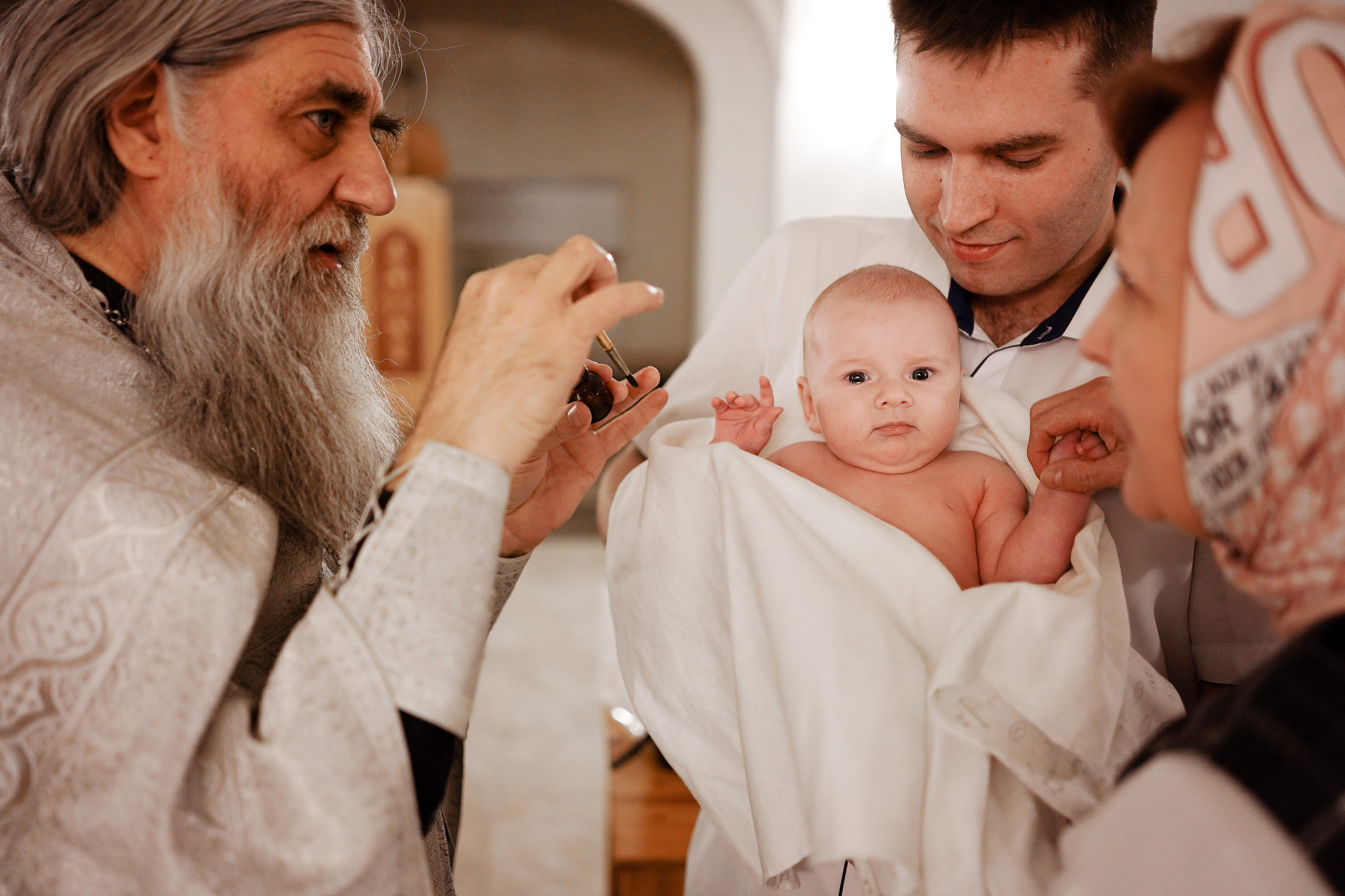 Таинство Крещения в храме Живоначальной Троицы в Троицке. Семейный и детский фотограф в Москве Екатерина Офицерова