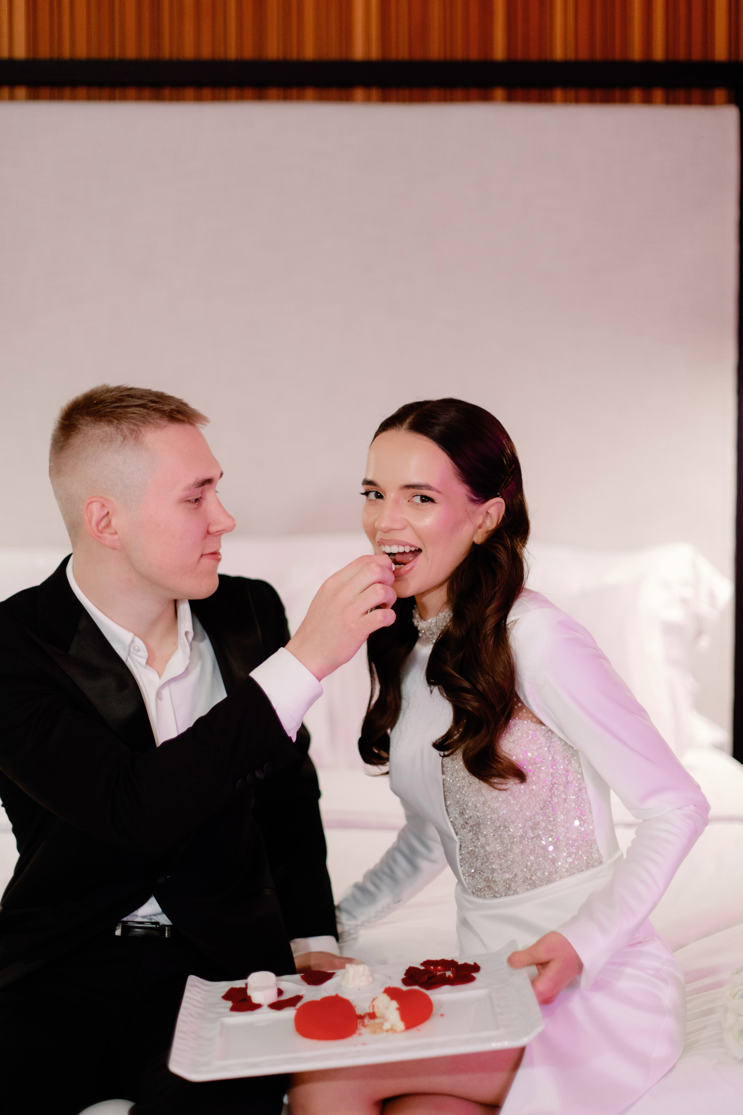 Свадьба для двоих в Москве, фотосессия на крыше, сборы, прогулка в Barvikha Luxury Village