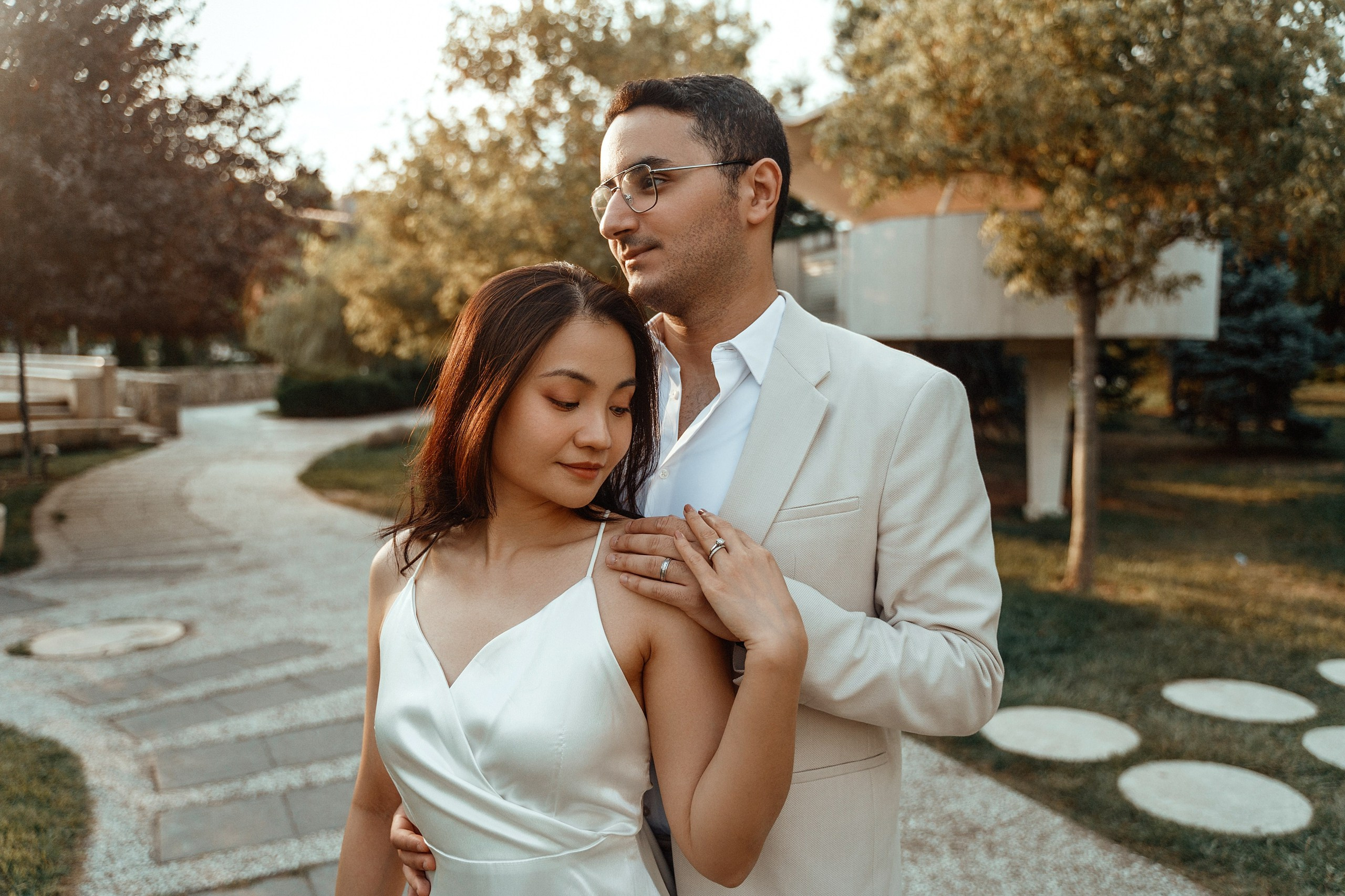 Alaeddine & Matika on the Peace Bridge in Tbilisi. Photographer Sergey Otkrytyi in Batumi & Tbilisi
