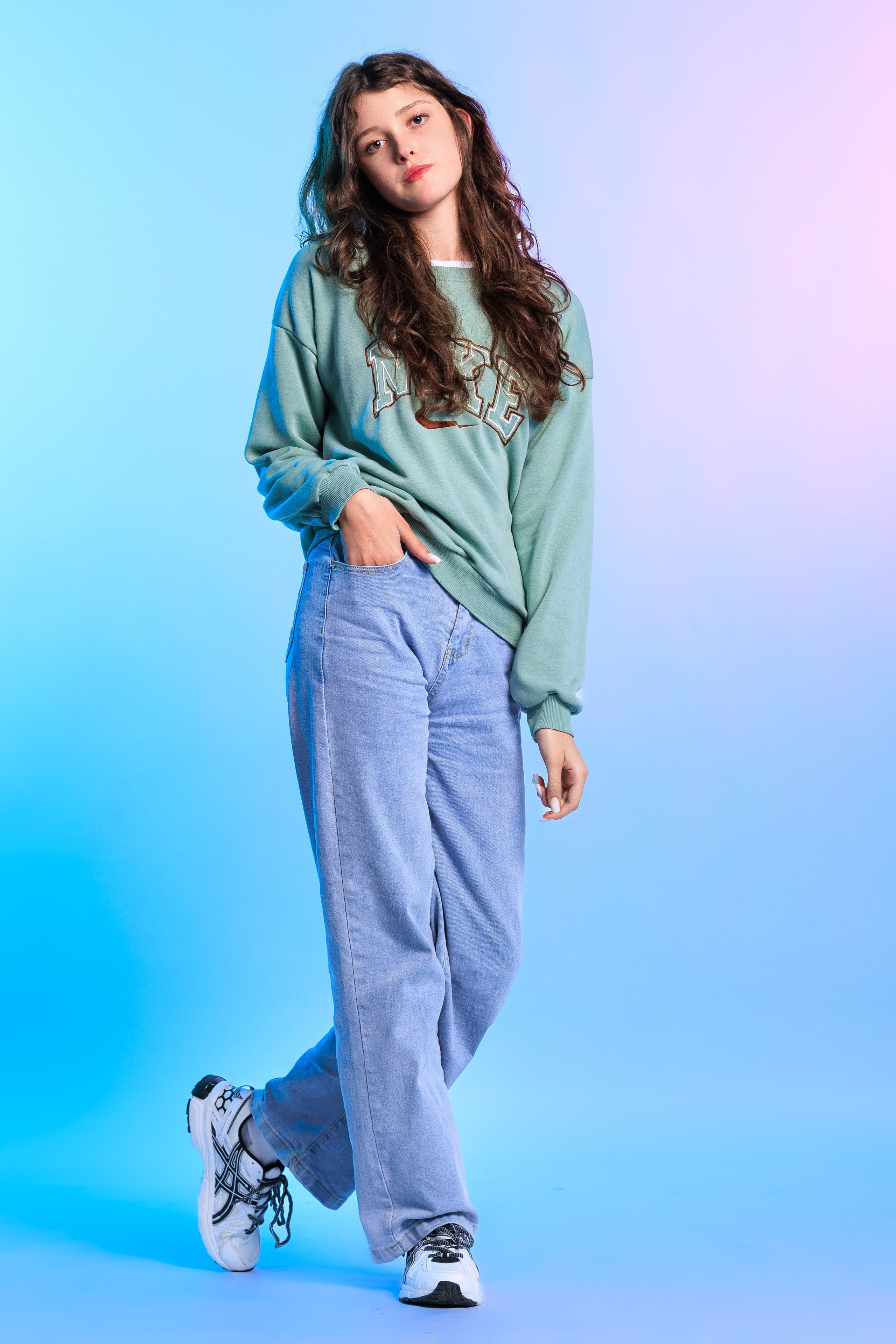 Смотреть фотки в фотостудии. Выпускные альбомы Геленджик, Новороссийск, Краснодар, Туапсе