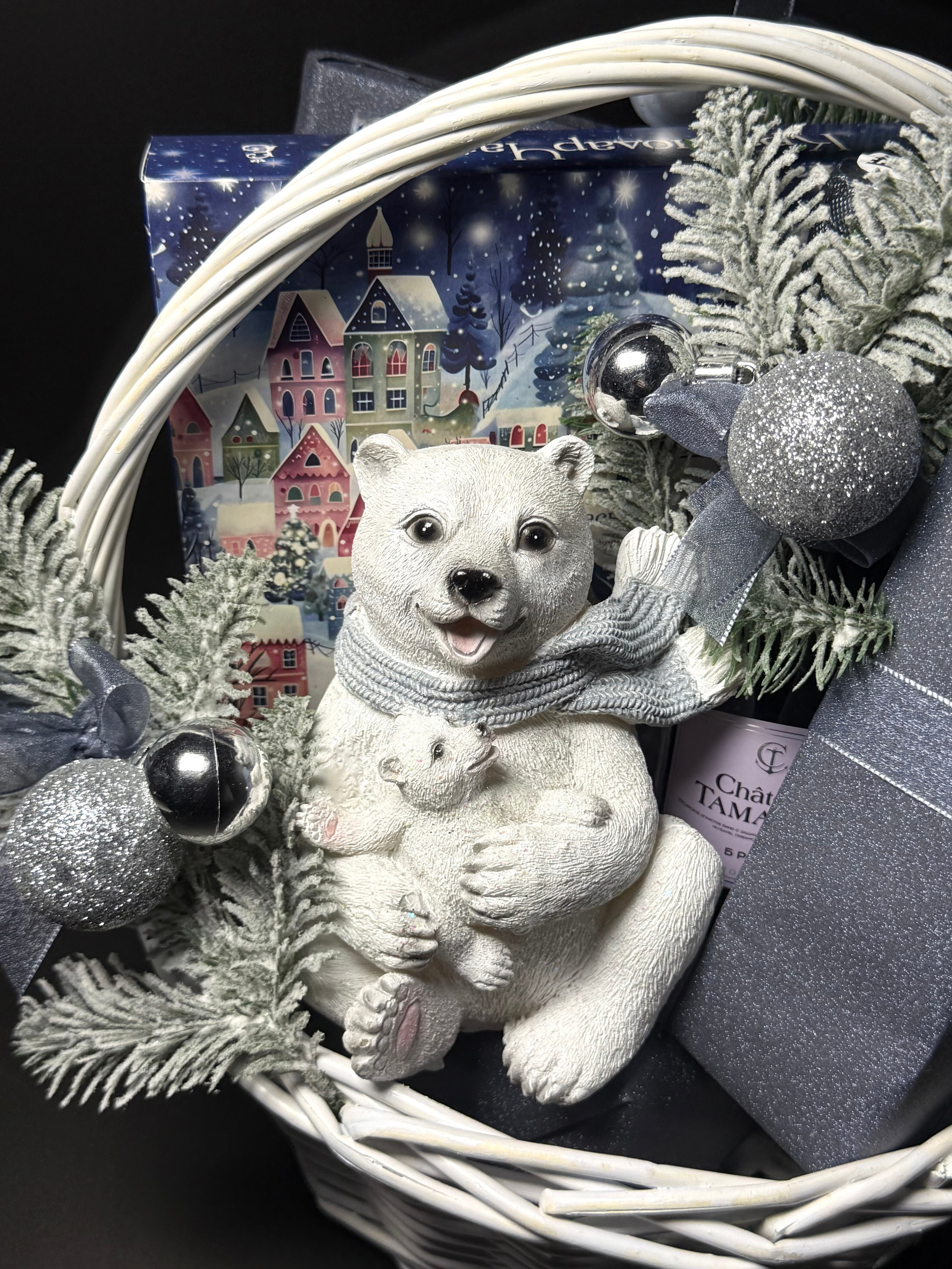 Новогодняя корзина. Студия подарочных наборов «Владия»