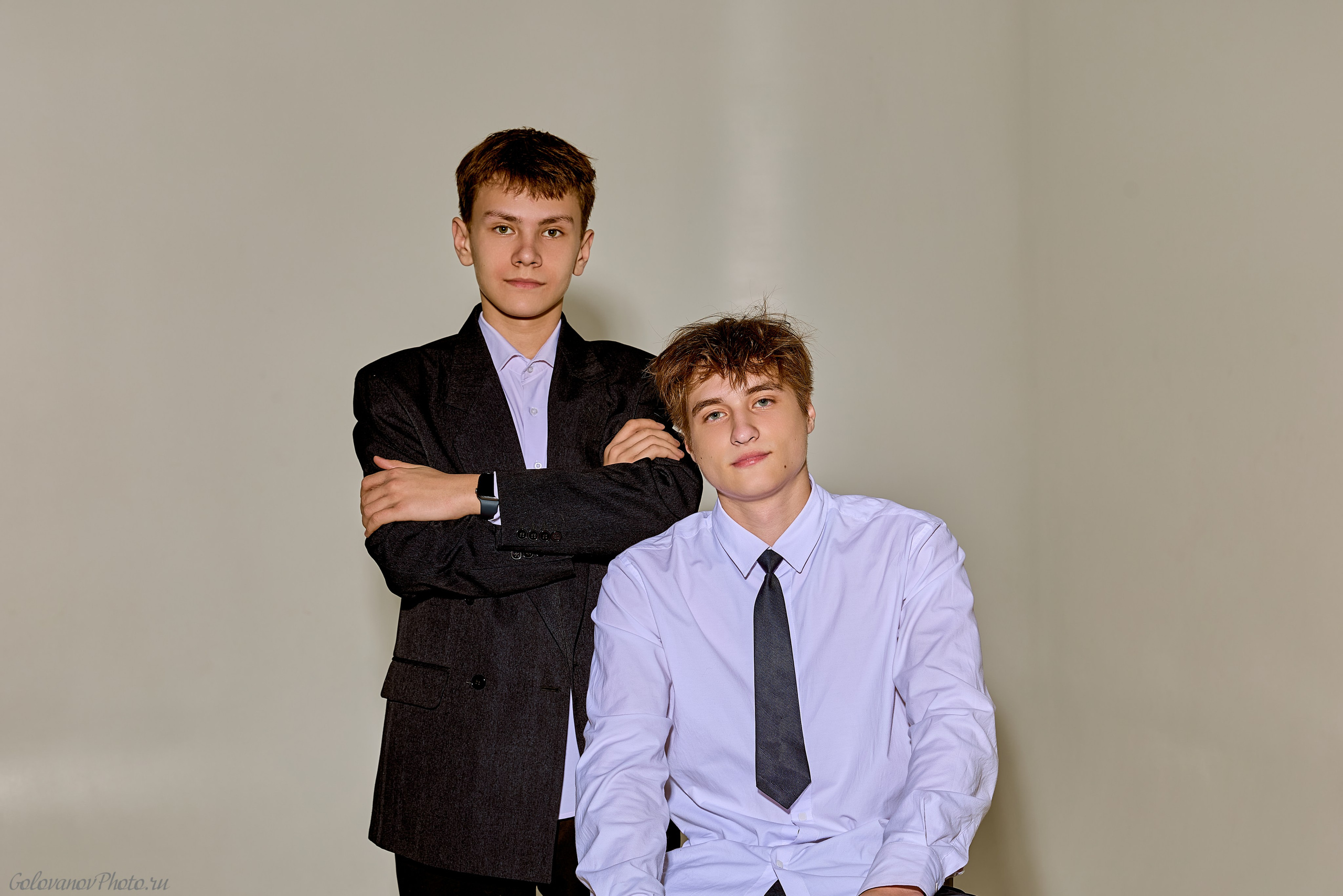 Жёсткий студийный свет и студийное оборудование