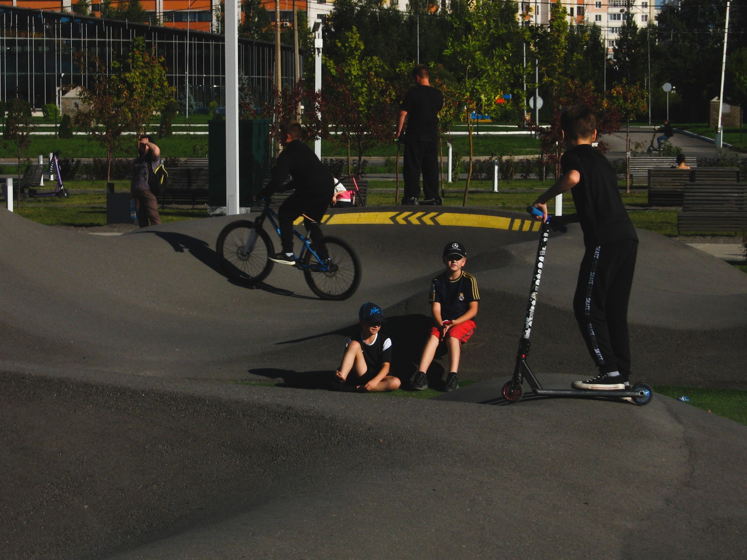 Сентябрь 2025. Den Mirov — Фотограф, Музыкант