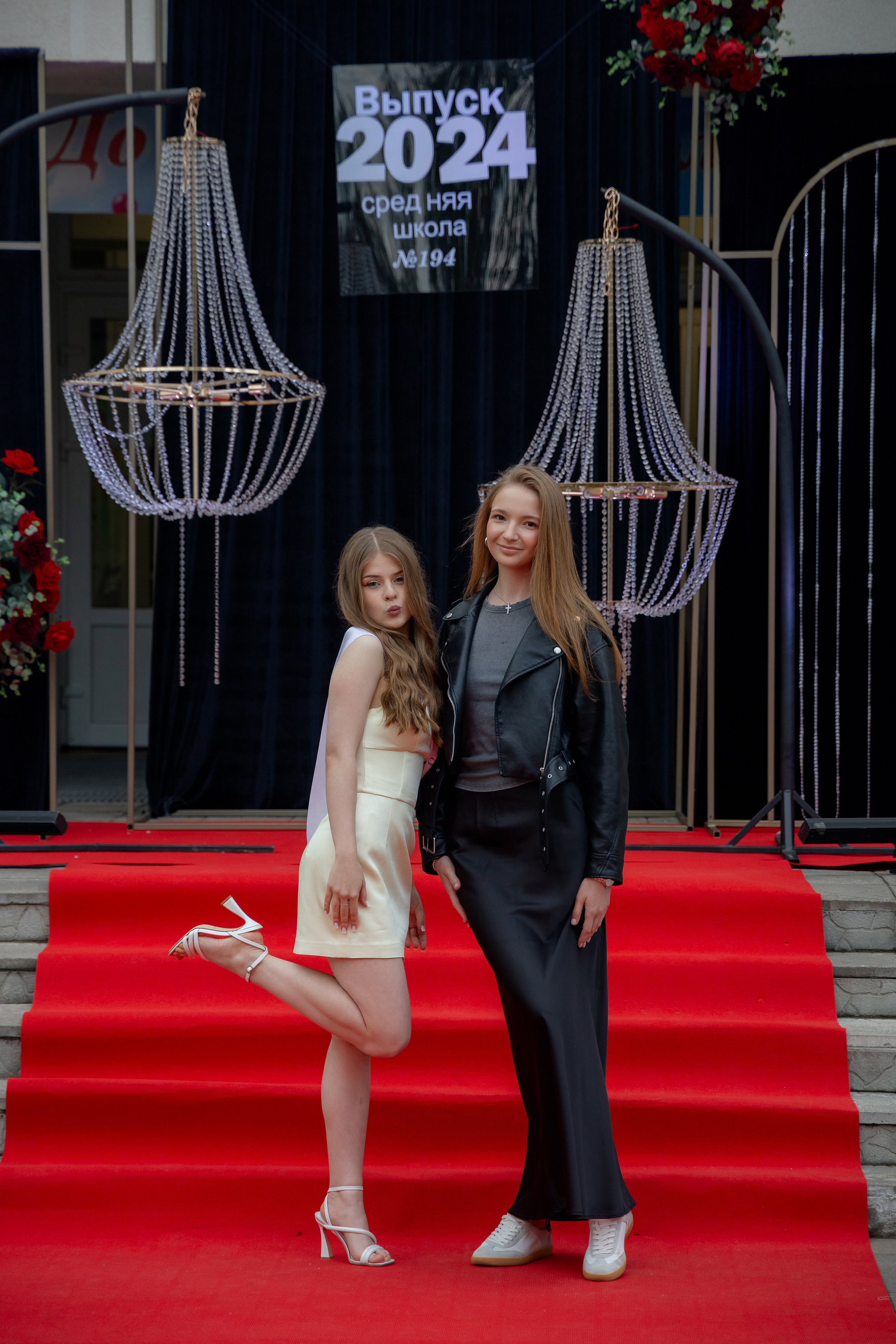 Школьный выпускной 2024 год в Соколе (Минск). Свадебный фотограф в Минске/Беларуси Сергей Спиридонов