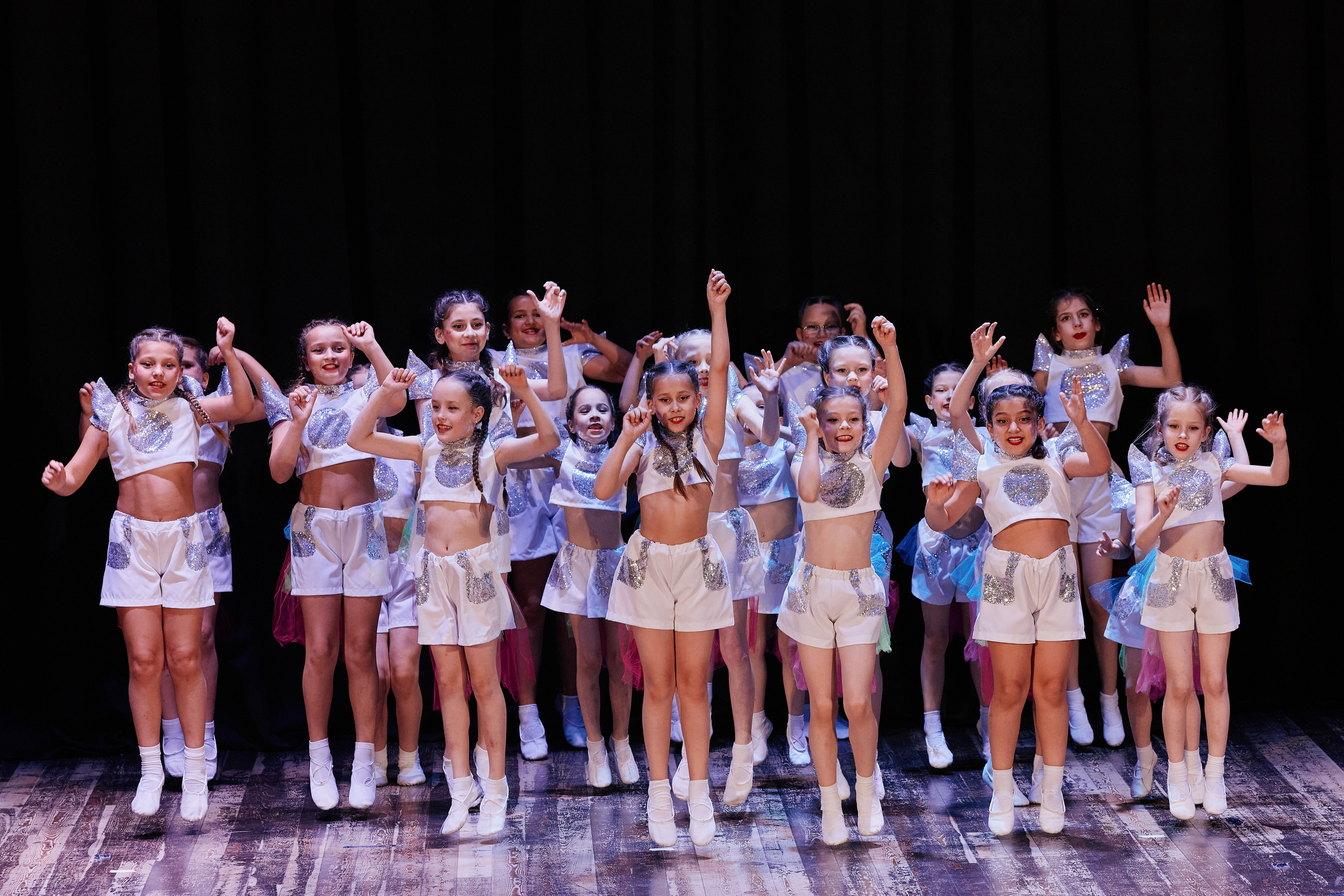 Концерт танцевальной студии Фиеста 08.06. Свадебный репортажный фотограф краснодар максим дремов дрёмов фотосессия студия цена