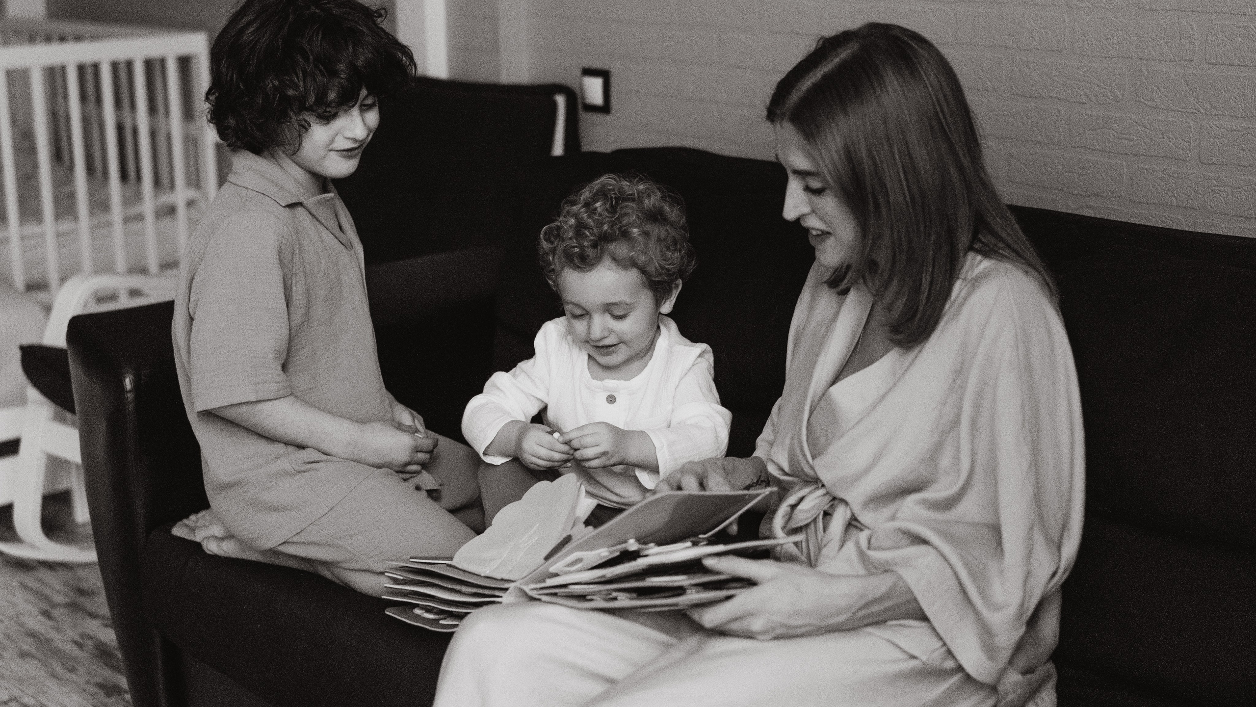 Многодетная мама. Семейный, ньюборн фотограф, фотограф на роды в Москве, Виктория Тюльдюкова