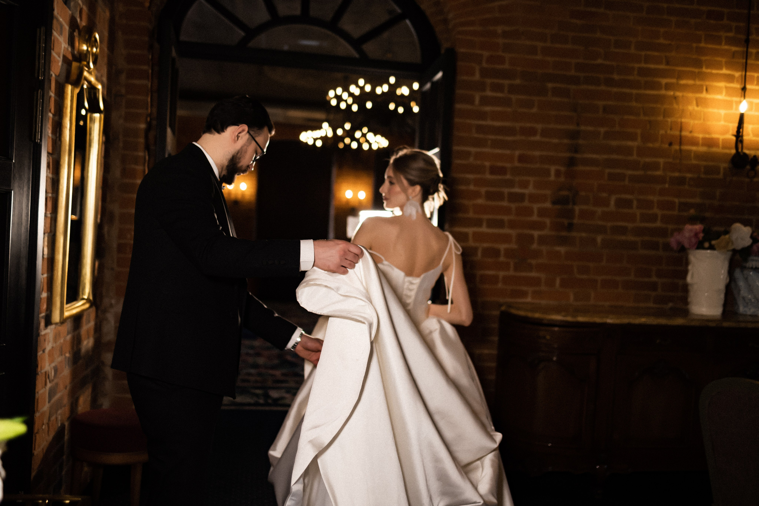 Свадебная в ресторане. Фотограф Арина Шмакова