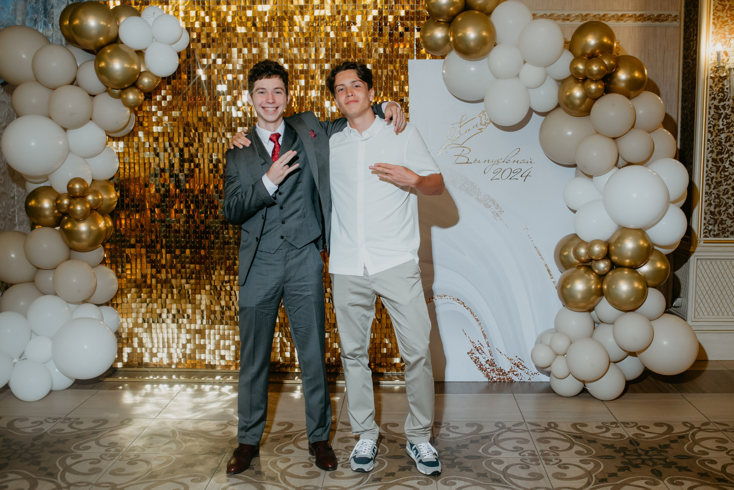 Выпускной. 11 лицей. Фотограф в Челябинске Ополихина Анна