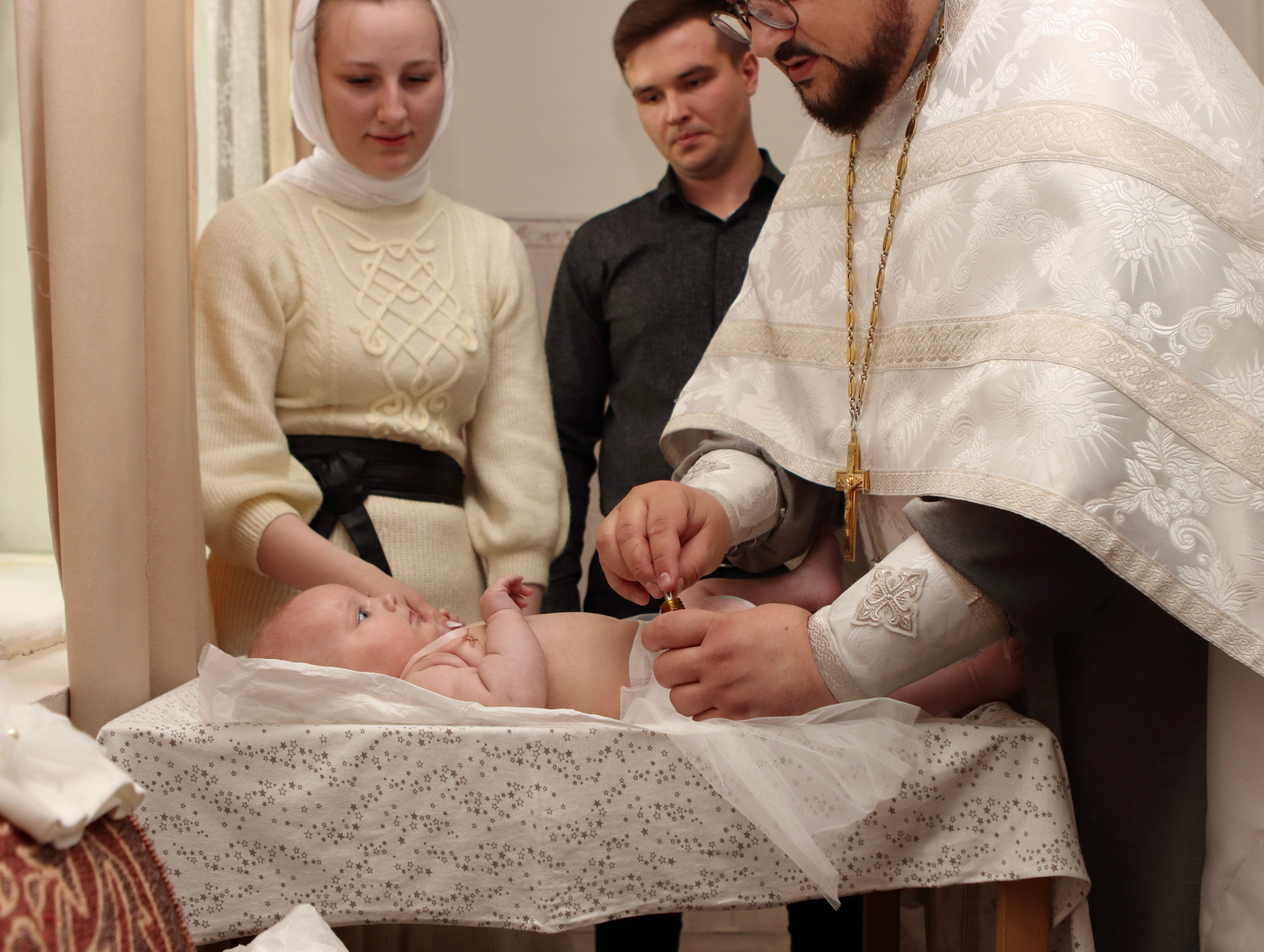 Анастасия и Вадим — крещение Виктории. Фотограф в Курске Смирнов Евгений