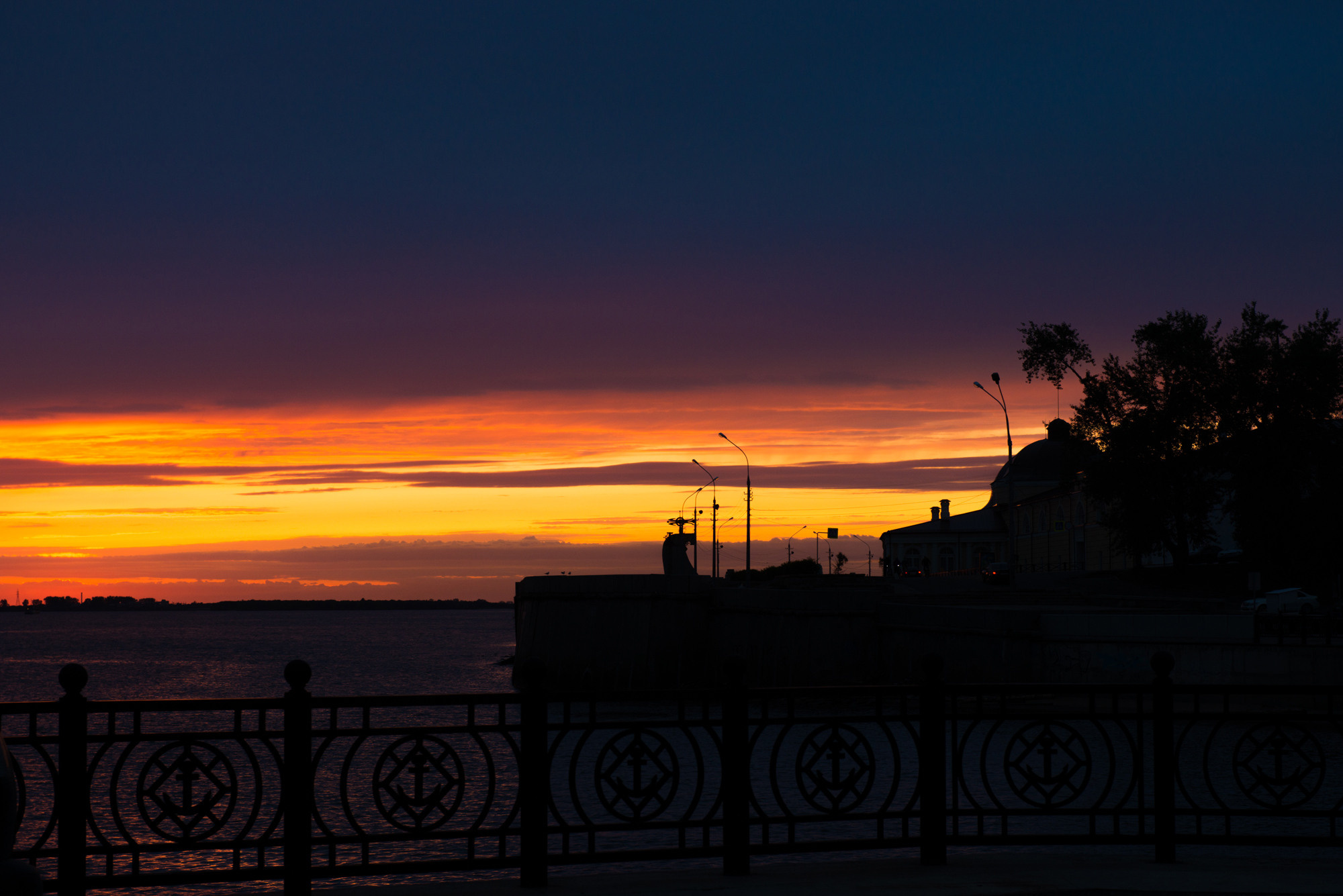 Архангельск на закате солнца