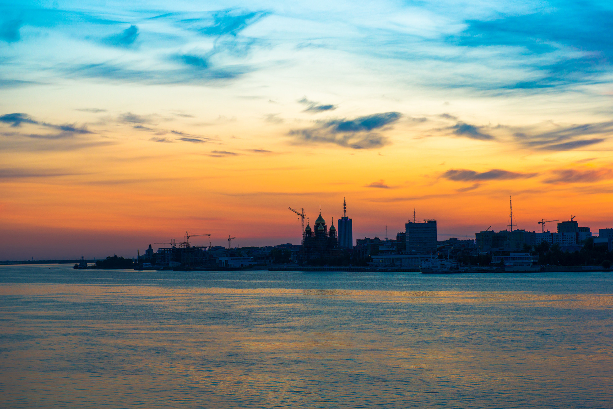 Архангельск на закате солнца