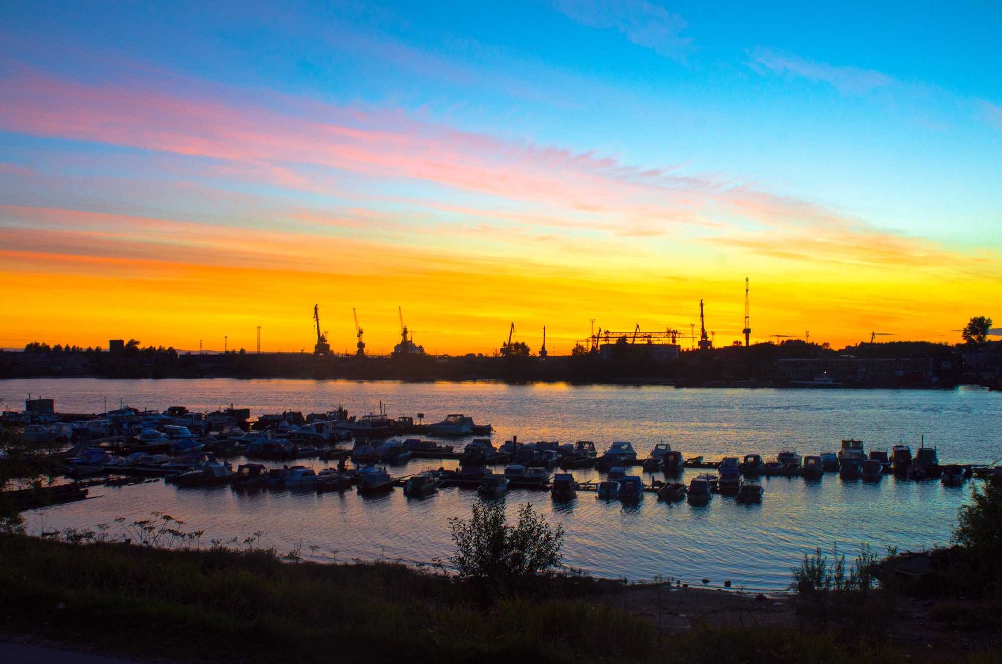 Архангельск на закате солнца