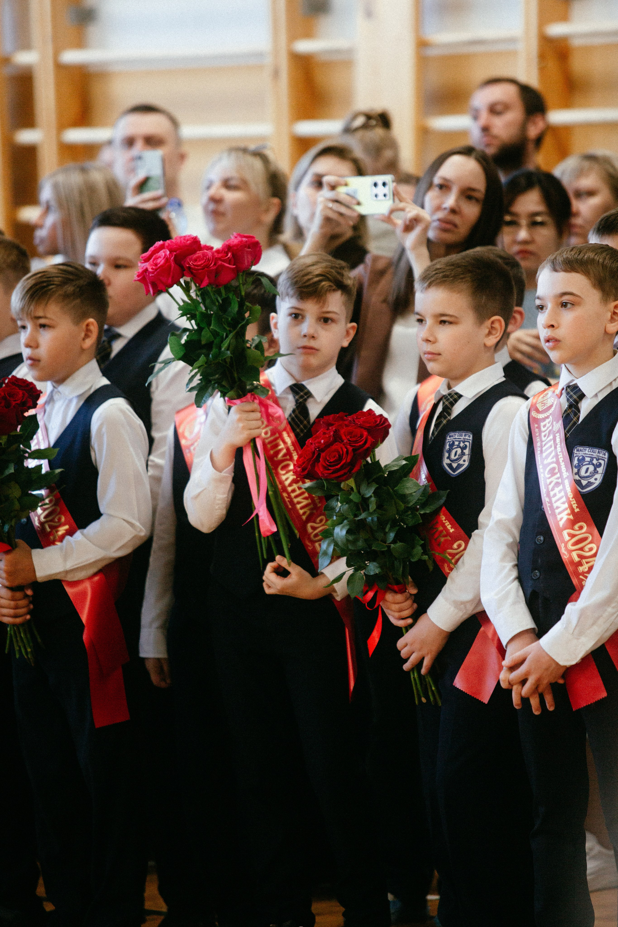 Выпускной в начальной школе. Арт-фотограф Крис Л. в Тобольске: портрет, семейные, свадьбы