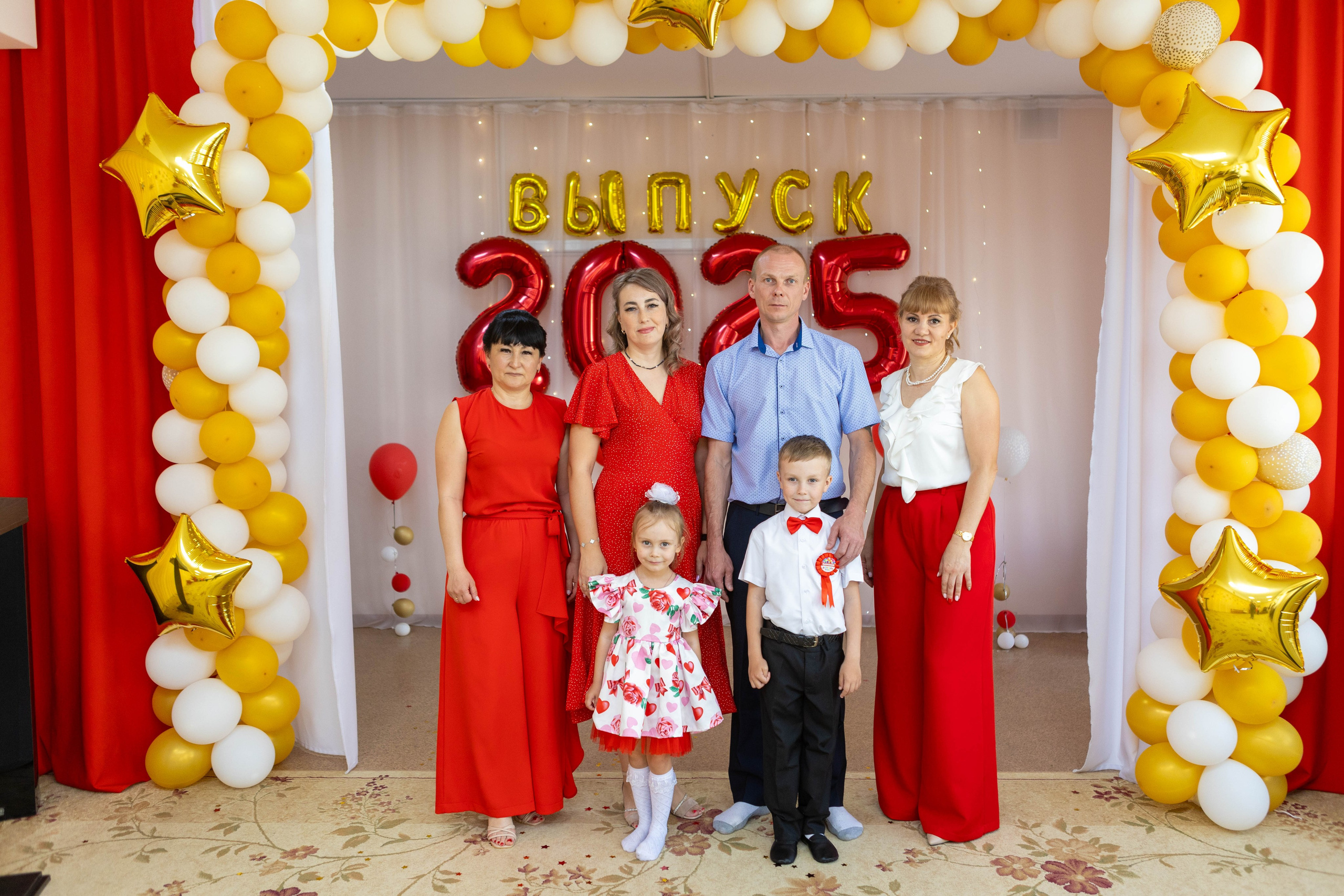 Выпускной в детскому саду 2025 год. Свадебный и предметный фотограф Ренат Каламперов