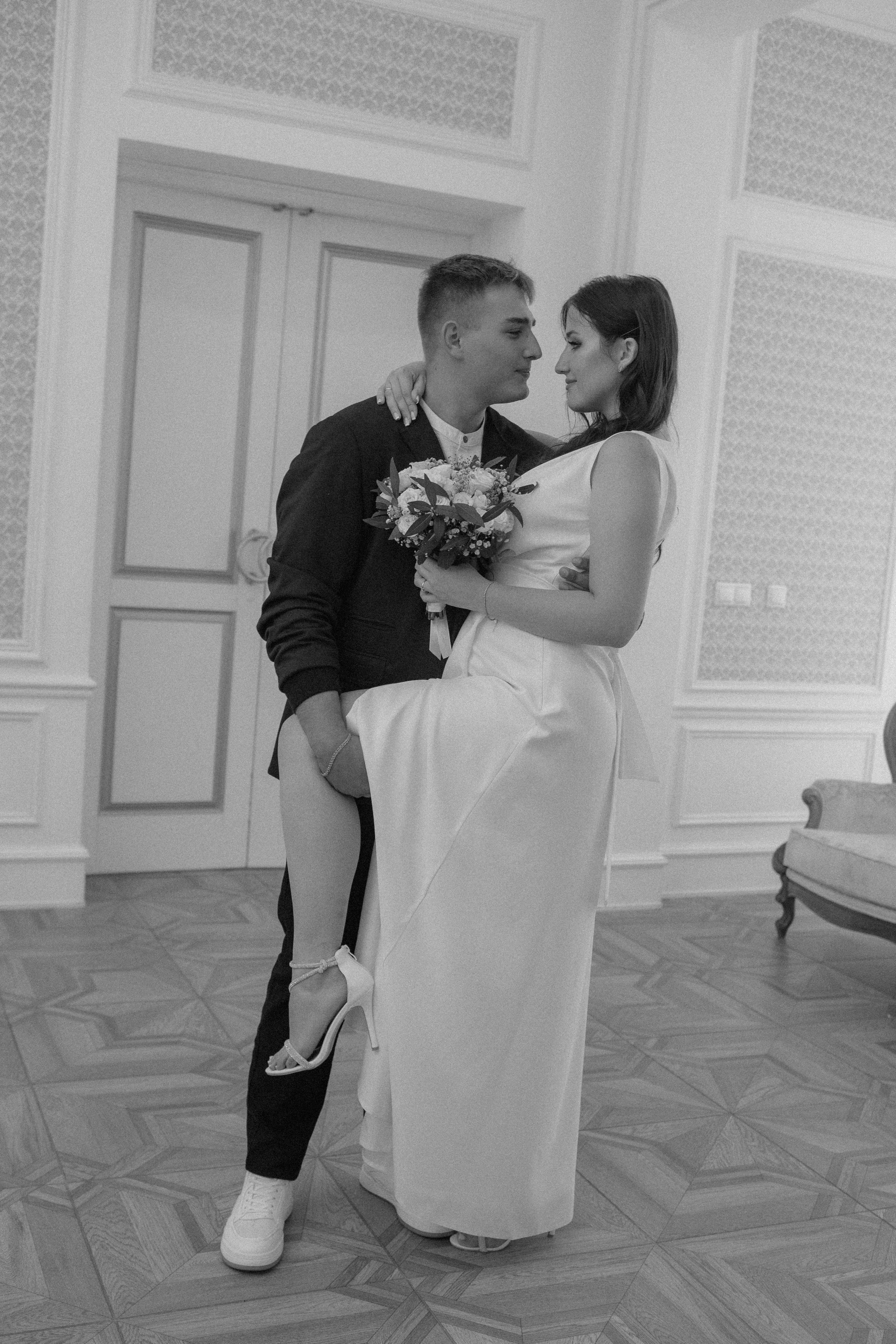 Эвелина и Георгий. В загсе. Фотограф в Калининграде Решетникова Алина