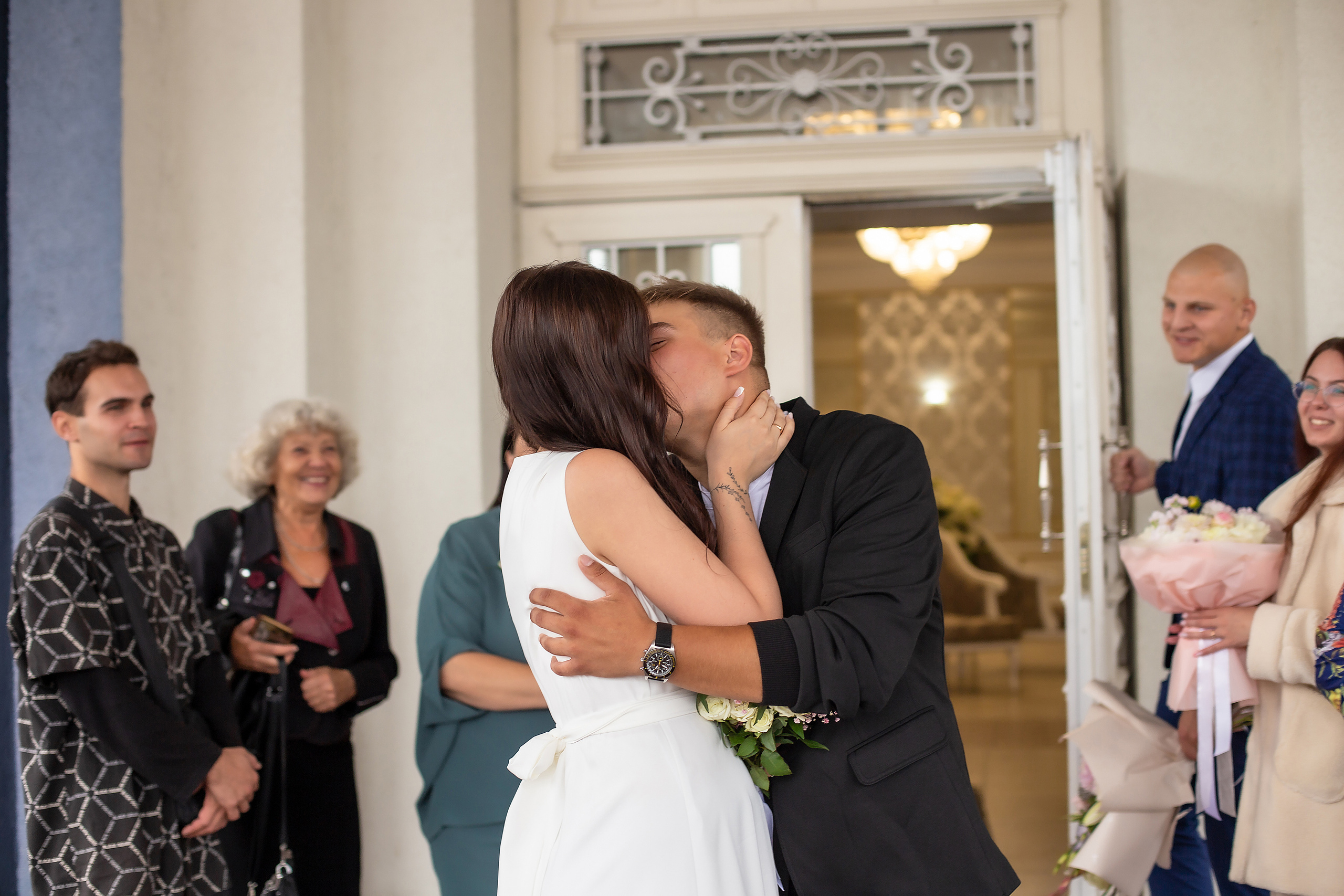 Эвелина и Георгий. В загсе. Фотограф в Калининграде Решетникова Алина