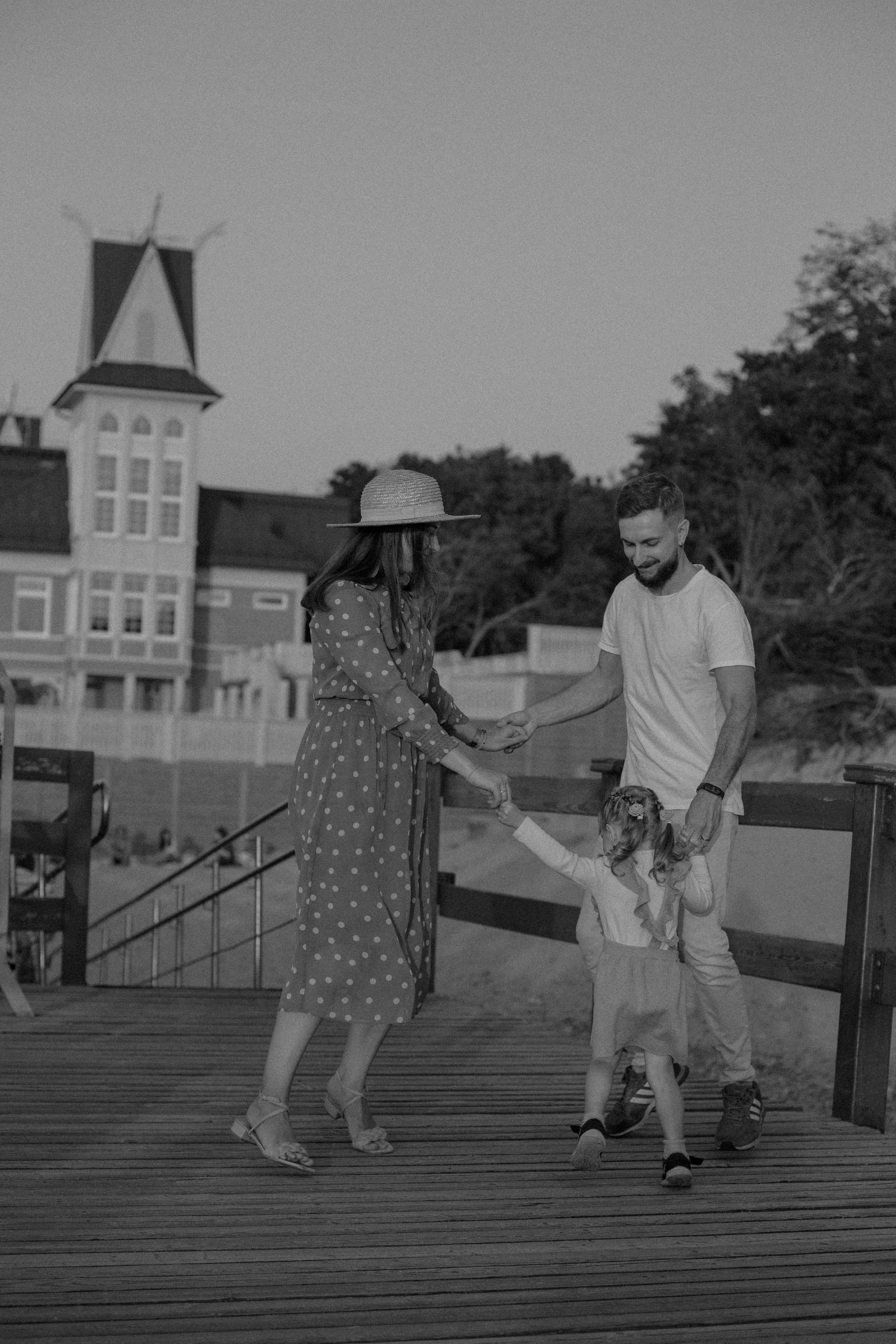 Вера, Дима и Лилия. Закат в Зеленоградске. Фотограф в Калининграде Решетникова Алина