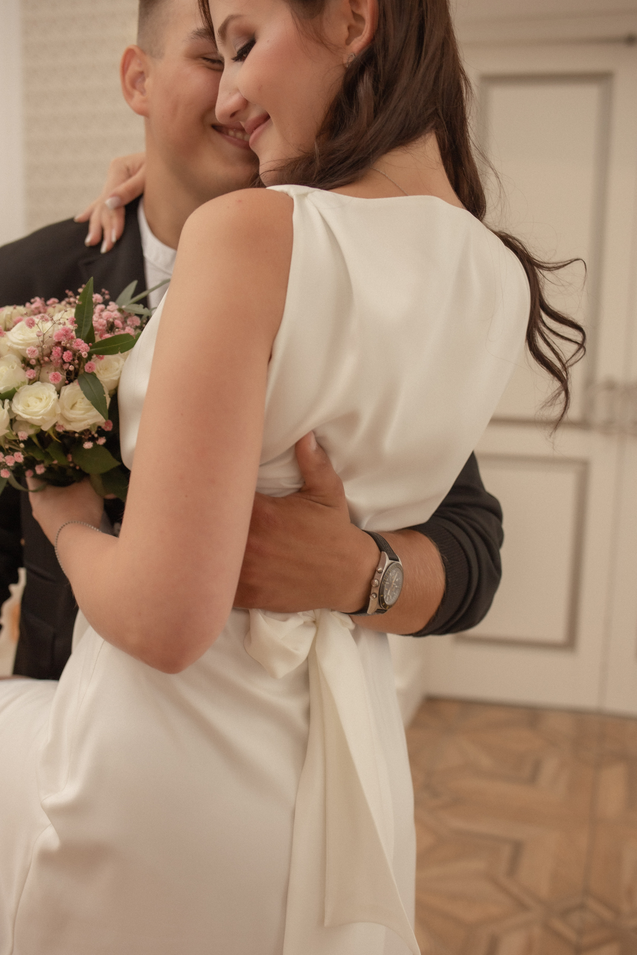 Эвелина и Георгий. В загсе. Фотограф в Калининграде Решетникова Алина