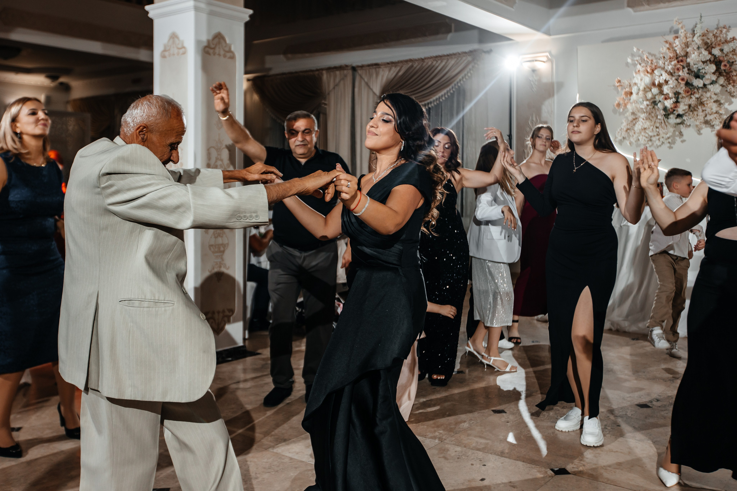 Анонс свадьбы для Арсена и Дианы. Свадебный фотограф в Крыму и Севастополе Ольга Баскакова