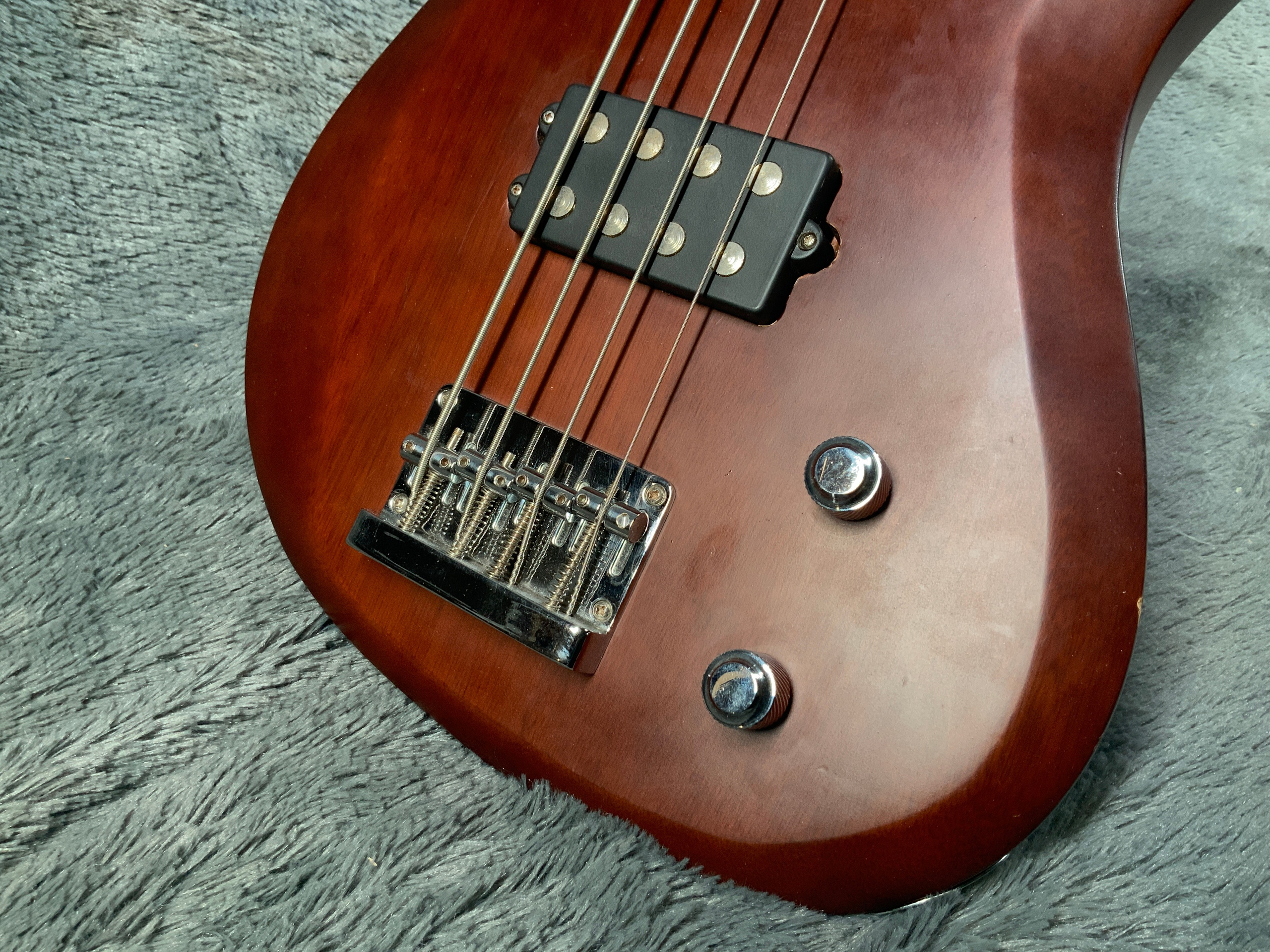 Vintage Bass Korea 90's