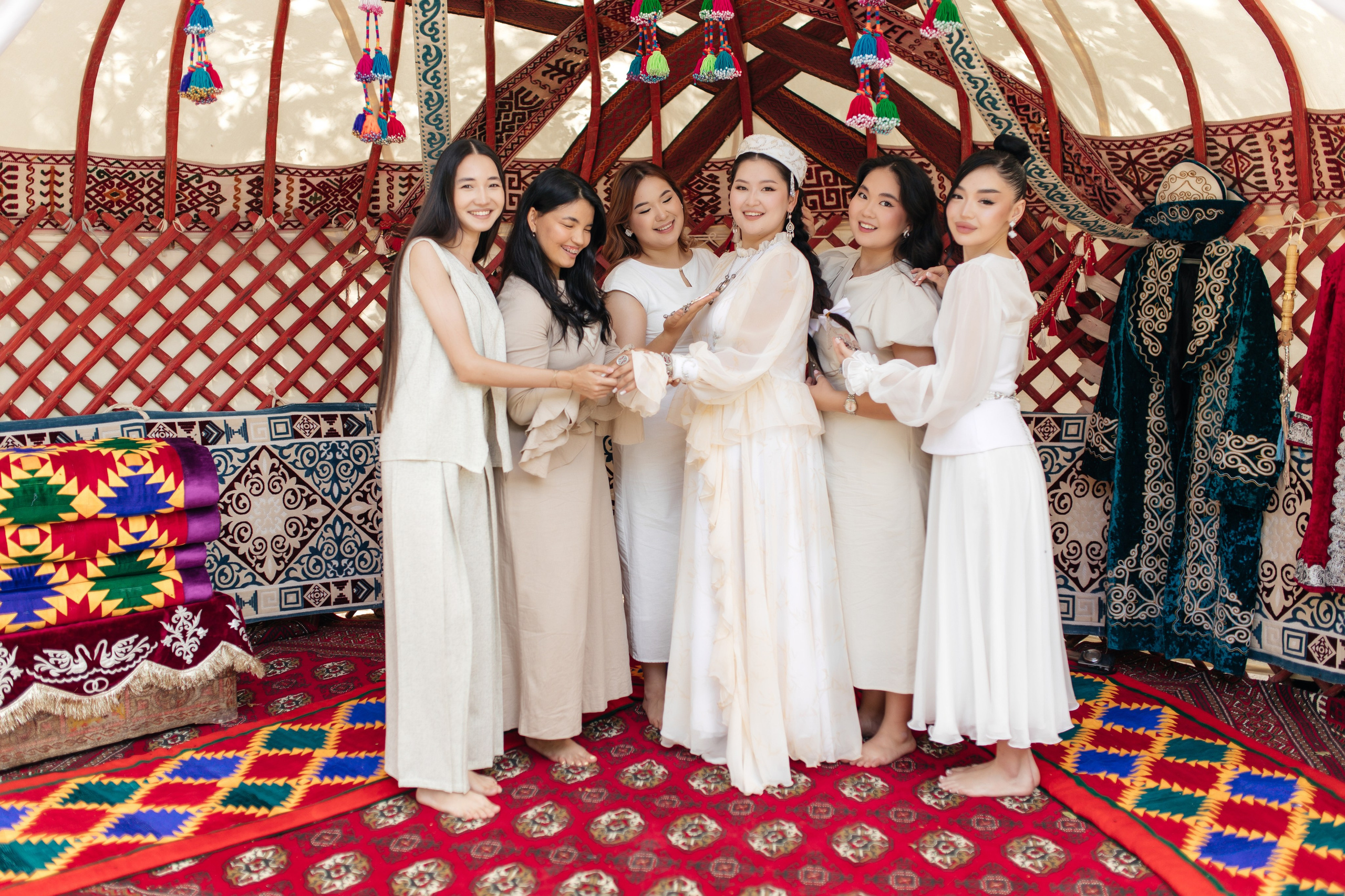 Aynur — syrğa salu. Wedding and Love story Photographer