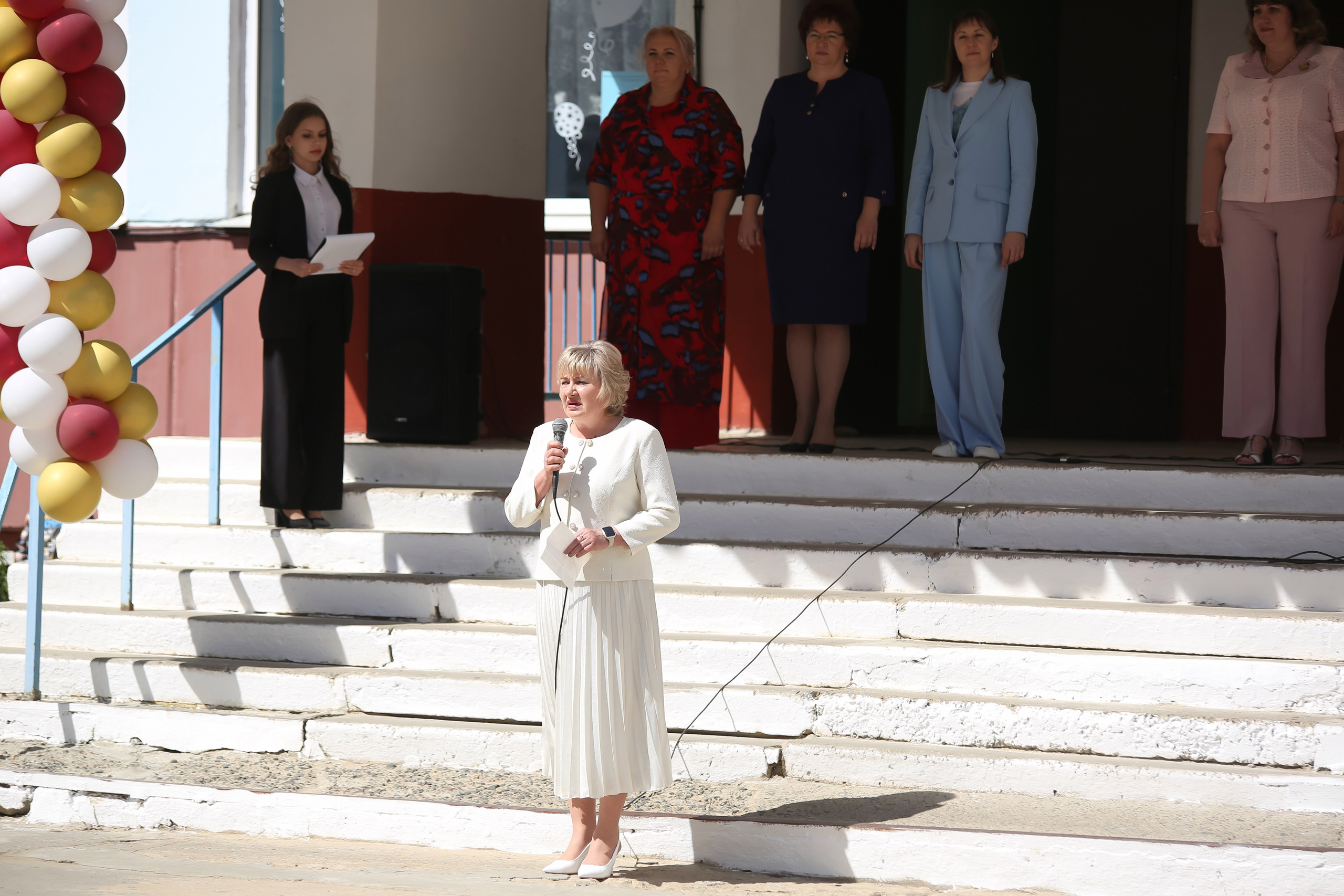 ЛИНЕЙКА «ПОСЛЕДНИЙ ЗВОНОК» 9 ШКОЛА 2024 г МЦЕНСК. ТВОЙ АЛЬБОМ / ТВОИ ПРАВИЛА