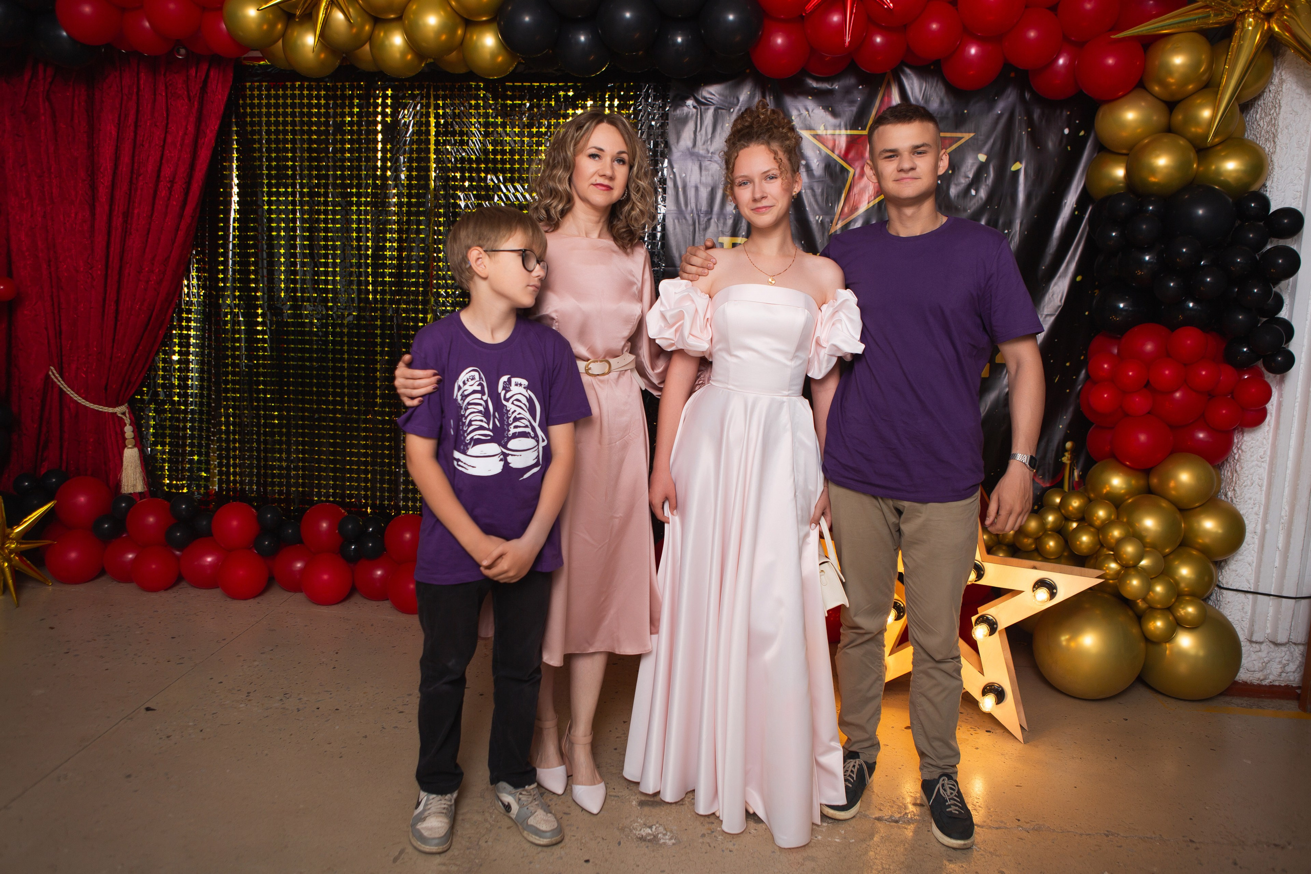 ФОТОСЕССИЯ С РОДИТЕЛЯМИ «ВЫПУСКНОЙ» 2024 г. 9 ШКОЛА г. МЦЕНСК. ТВОЙ АЛЬБОМ / ТВОИ ПРАВИЛА