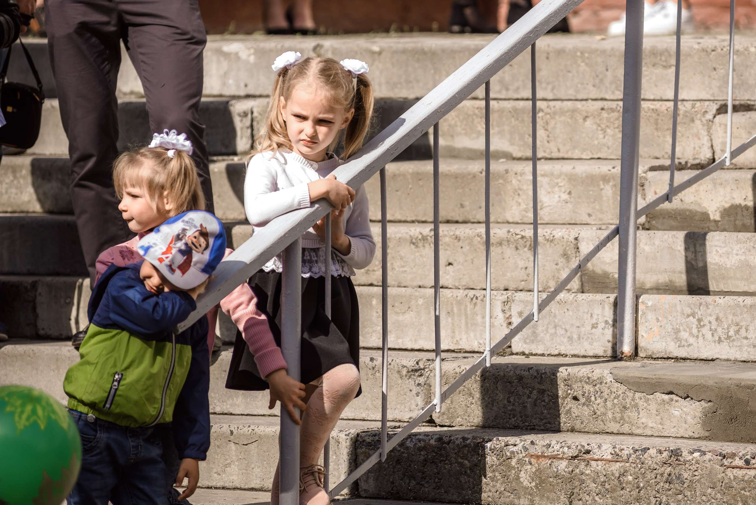 Линейка 11-е классы 2023. Фотограф Галина Лисанова, г. Брянск