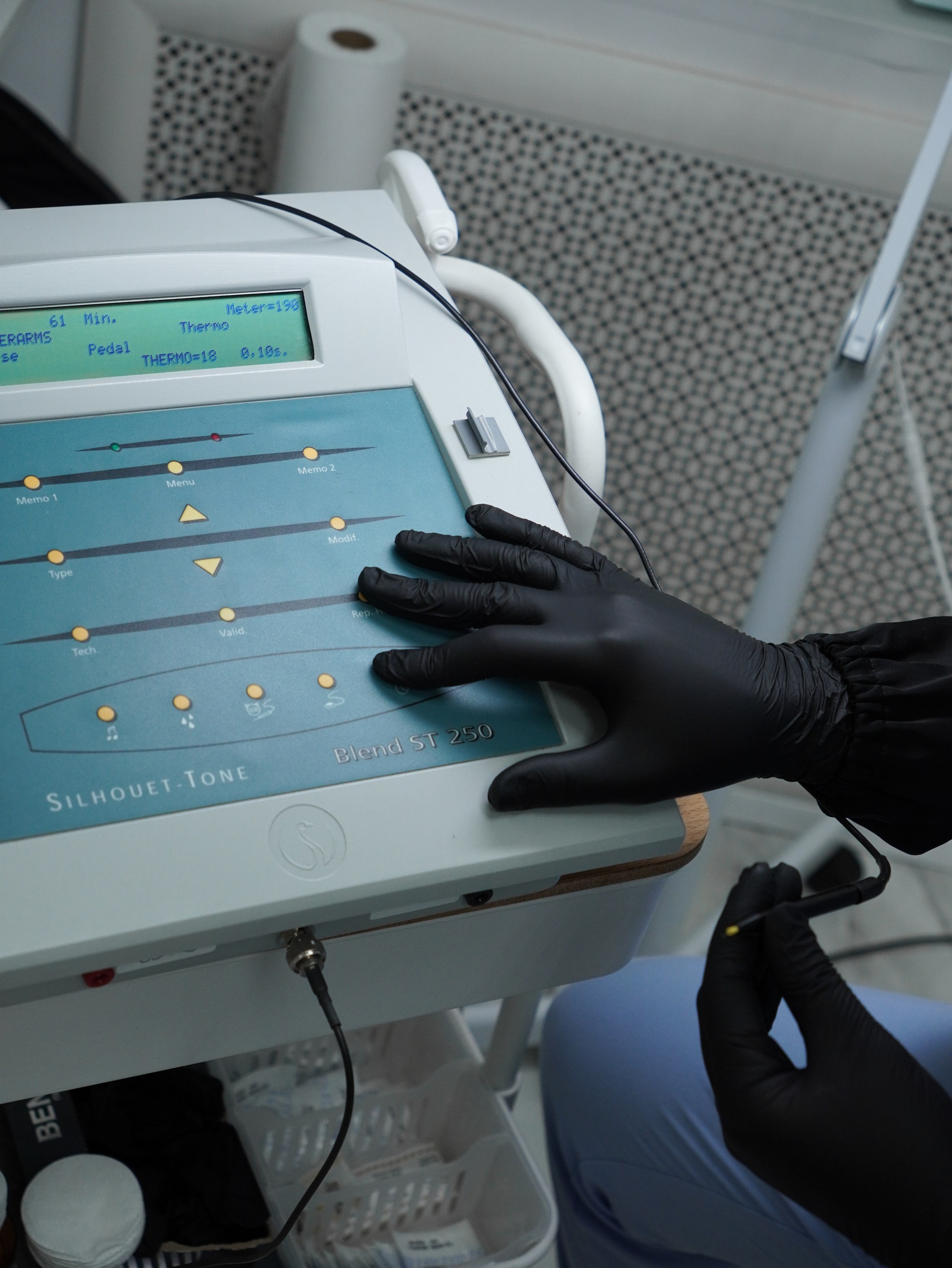 Мастер электроэпиляции Валентина. Фотограф и видеограф в Санкт-Петербурге Хромцова Людмила