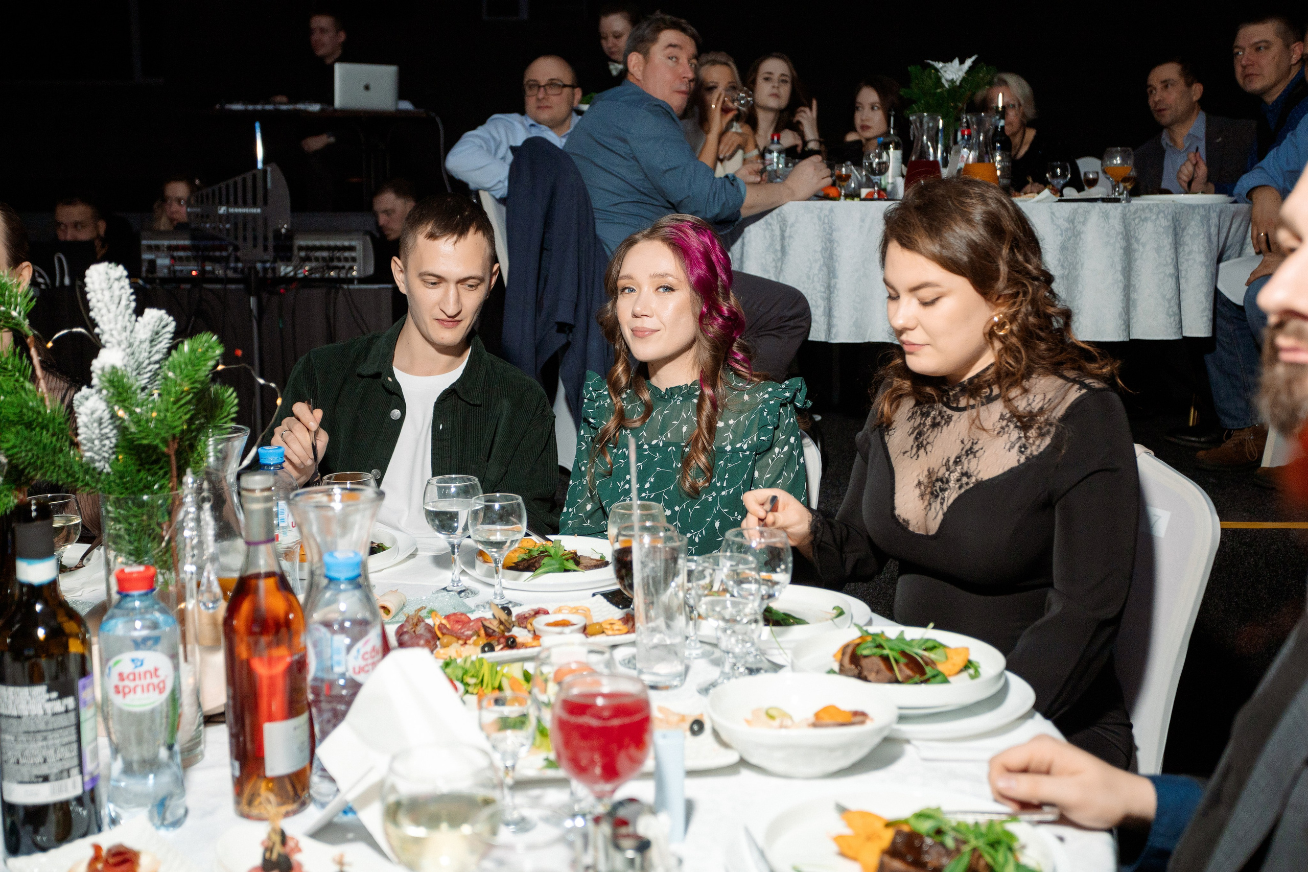 РЕПОРТАЖ: НОВЫЙ ГОД В ДК МЕТАЛЛУРГ. Профессиональный фотограф в Ижевске Леша Петров