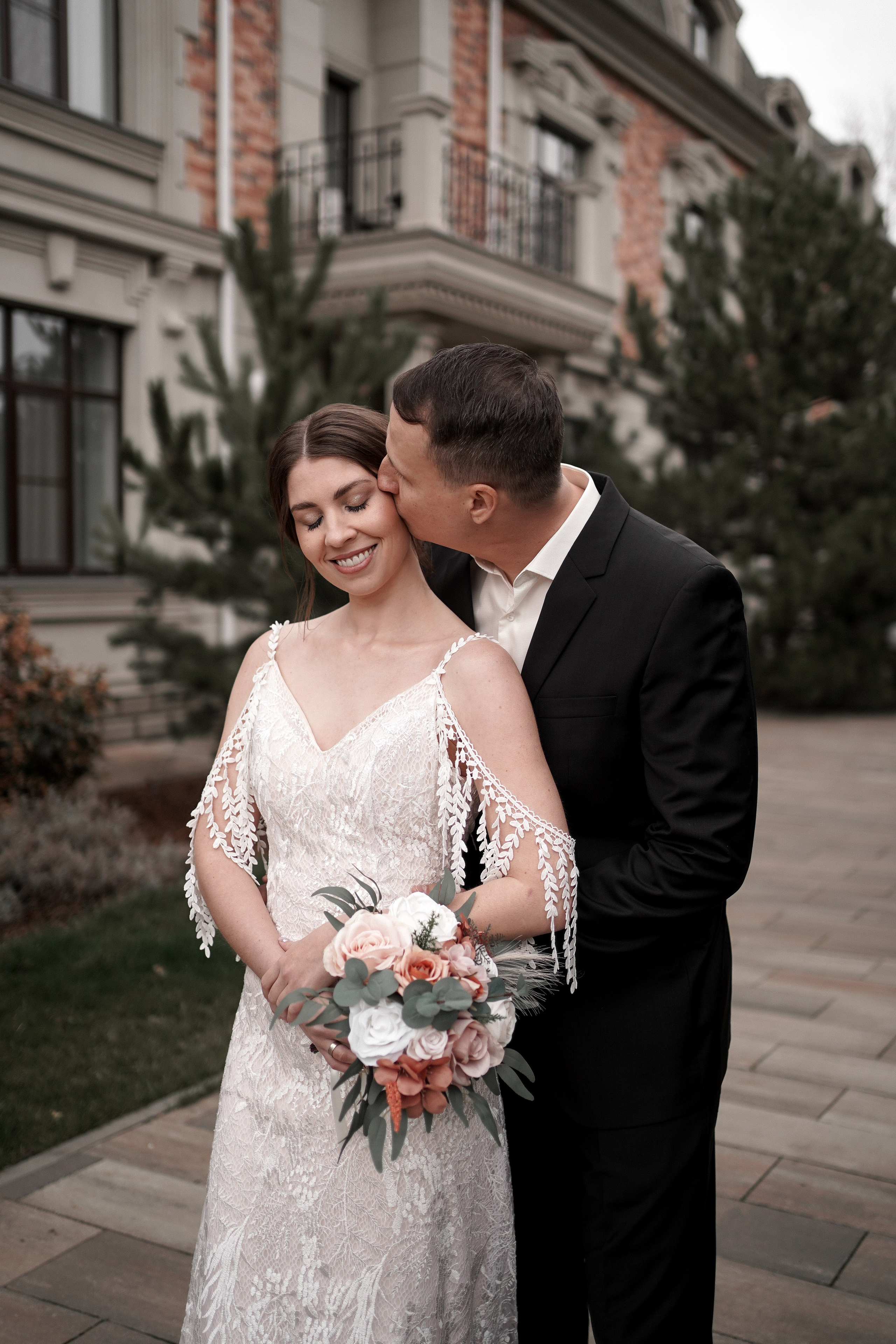 Свадебная фотосессия в Графском парке. Ростов-на-Дону. Свадебный фотограф в Ростове-на-Дону. Таинство Крещения и Венчания, семейные фотосессии. Алёна Чёботова