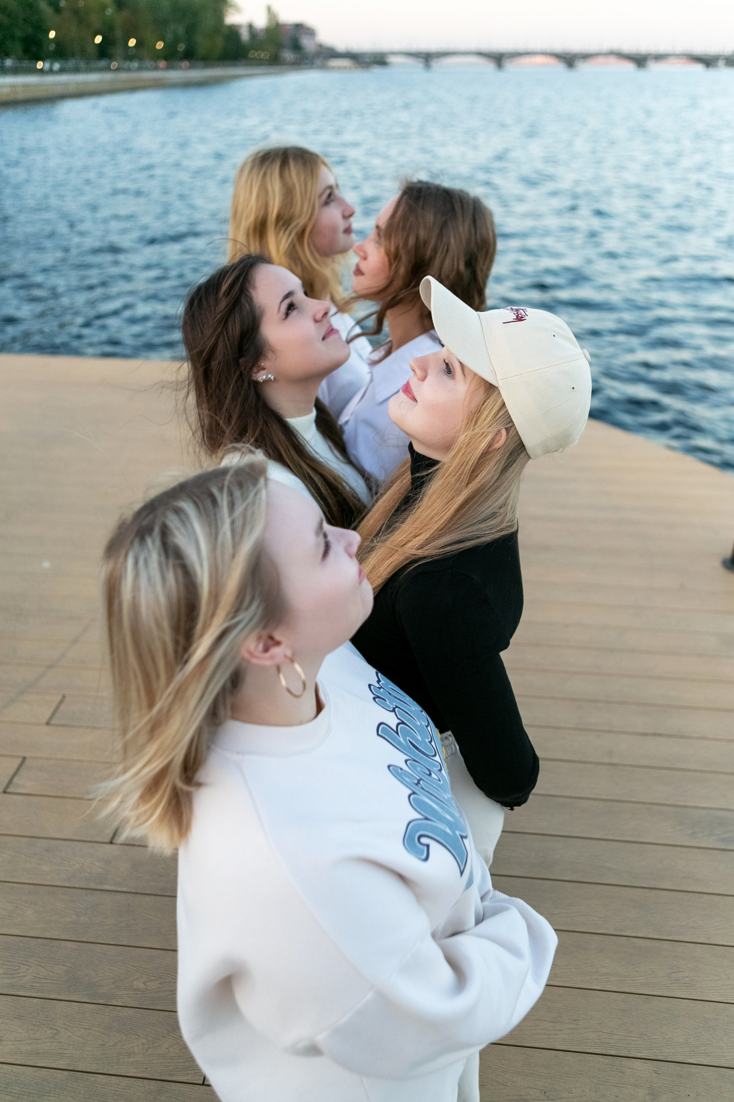 Прогулка. Выпускные альбомы Воронеж " СОКОЛ фото»