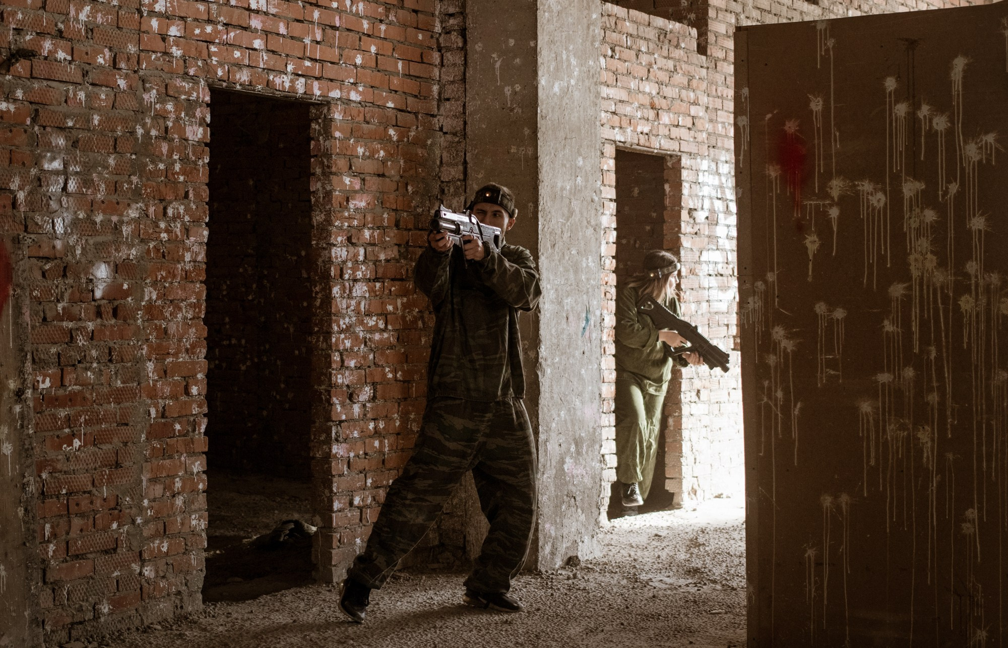 Лазертаг на заводе ЗИП. Репортажный, промышленный и маркетплейс-фотограф Дмитрий Чернат