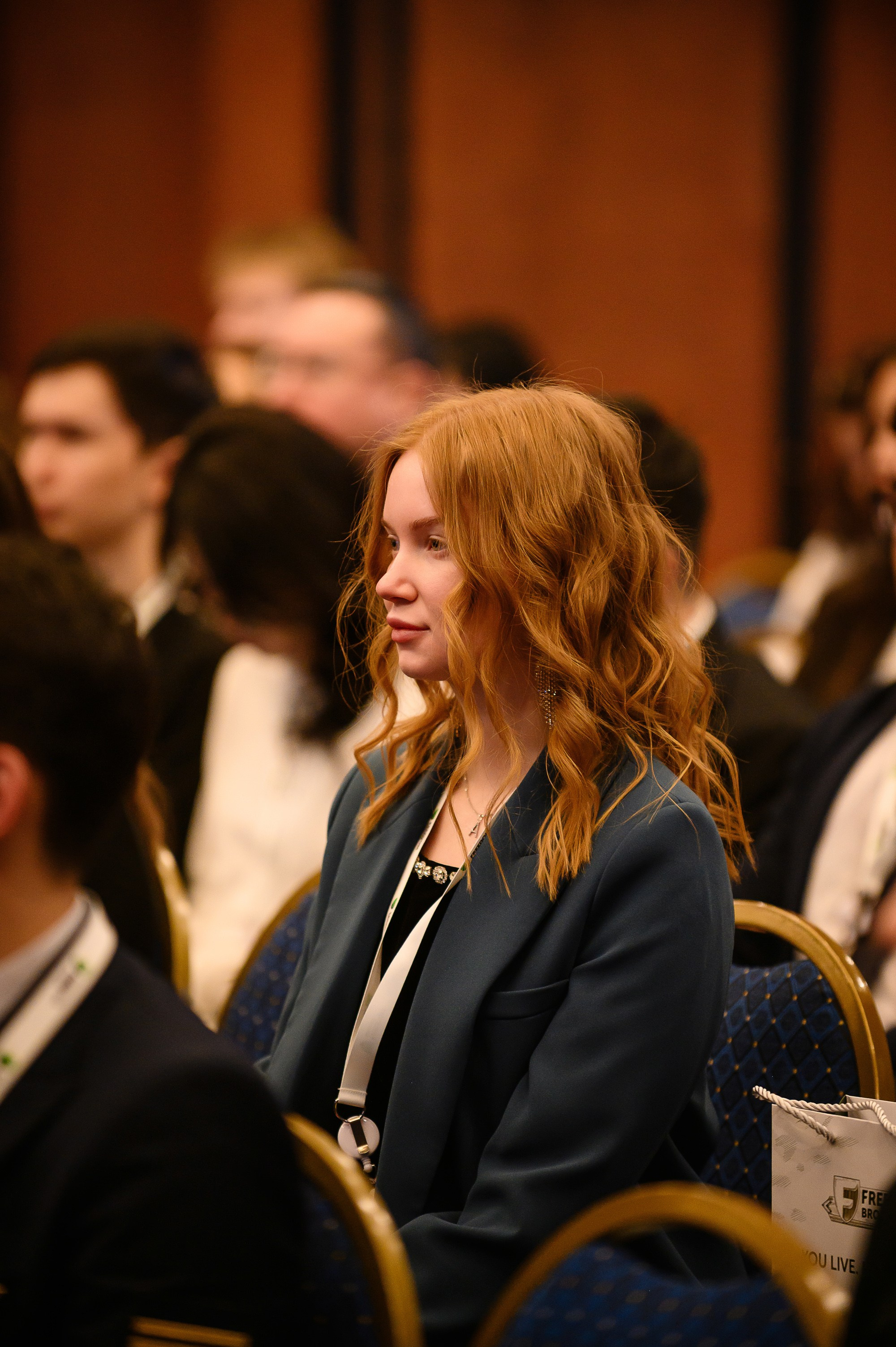 Финансовая карьера в эпоху ИИ. Freedom holding corp. Интерьерный и репортажный фотограф в Алматы