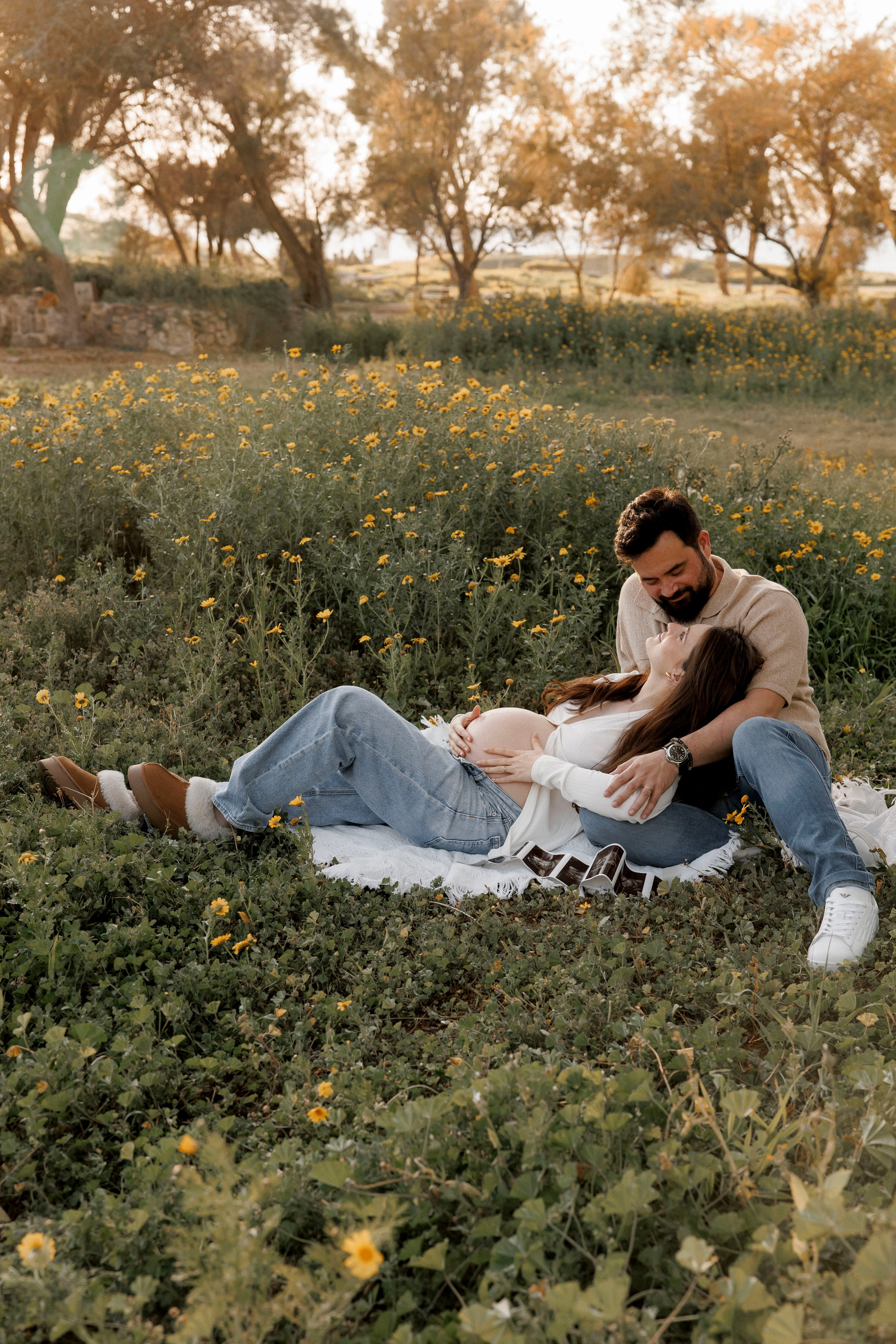 Pregnancy photoshoot (home/park/beach). Главная