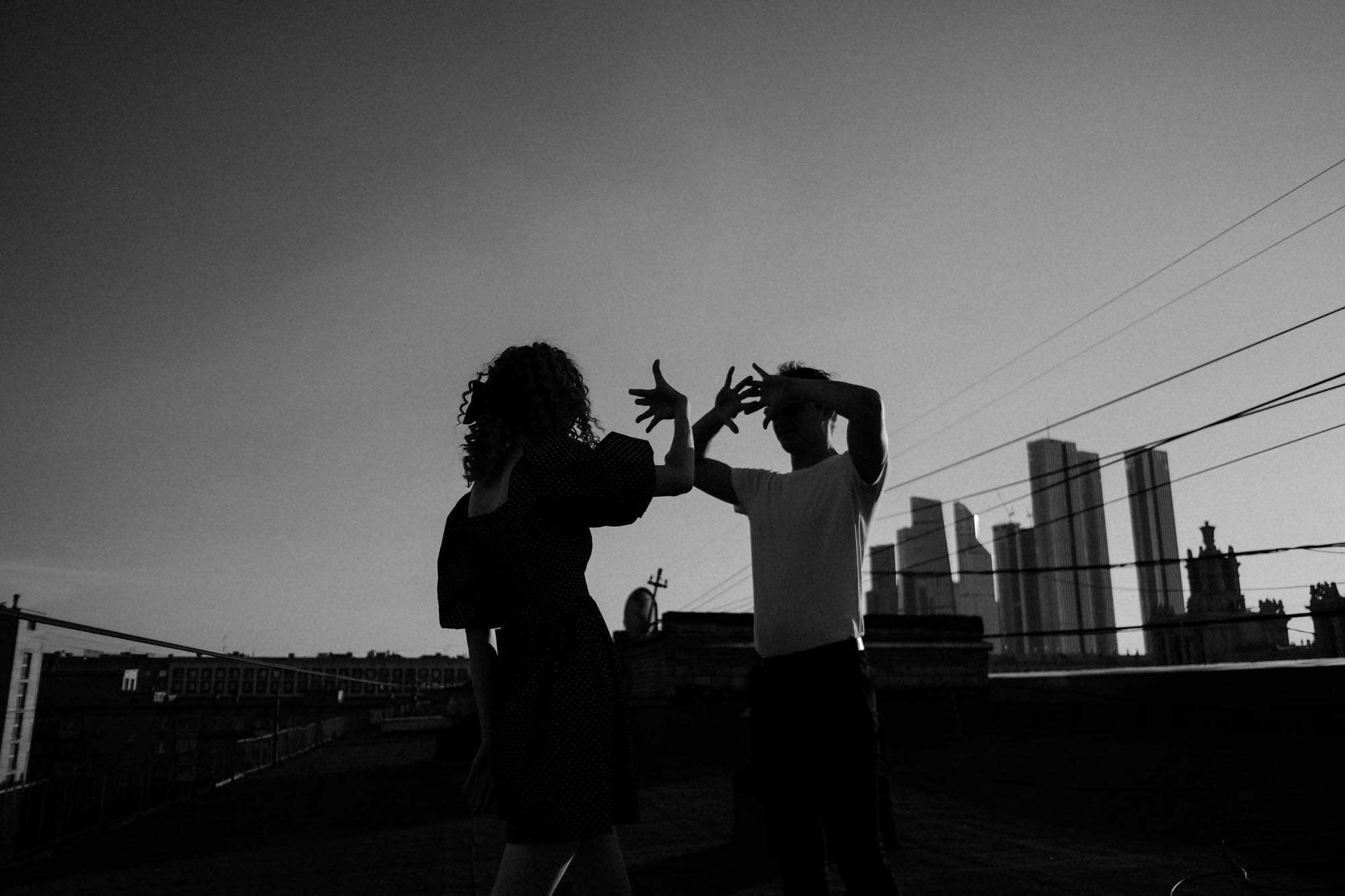 «полезли на крышу?» — «давай!». Свадебный фотограф Александра Тюлякова