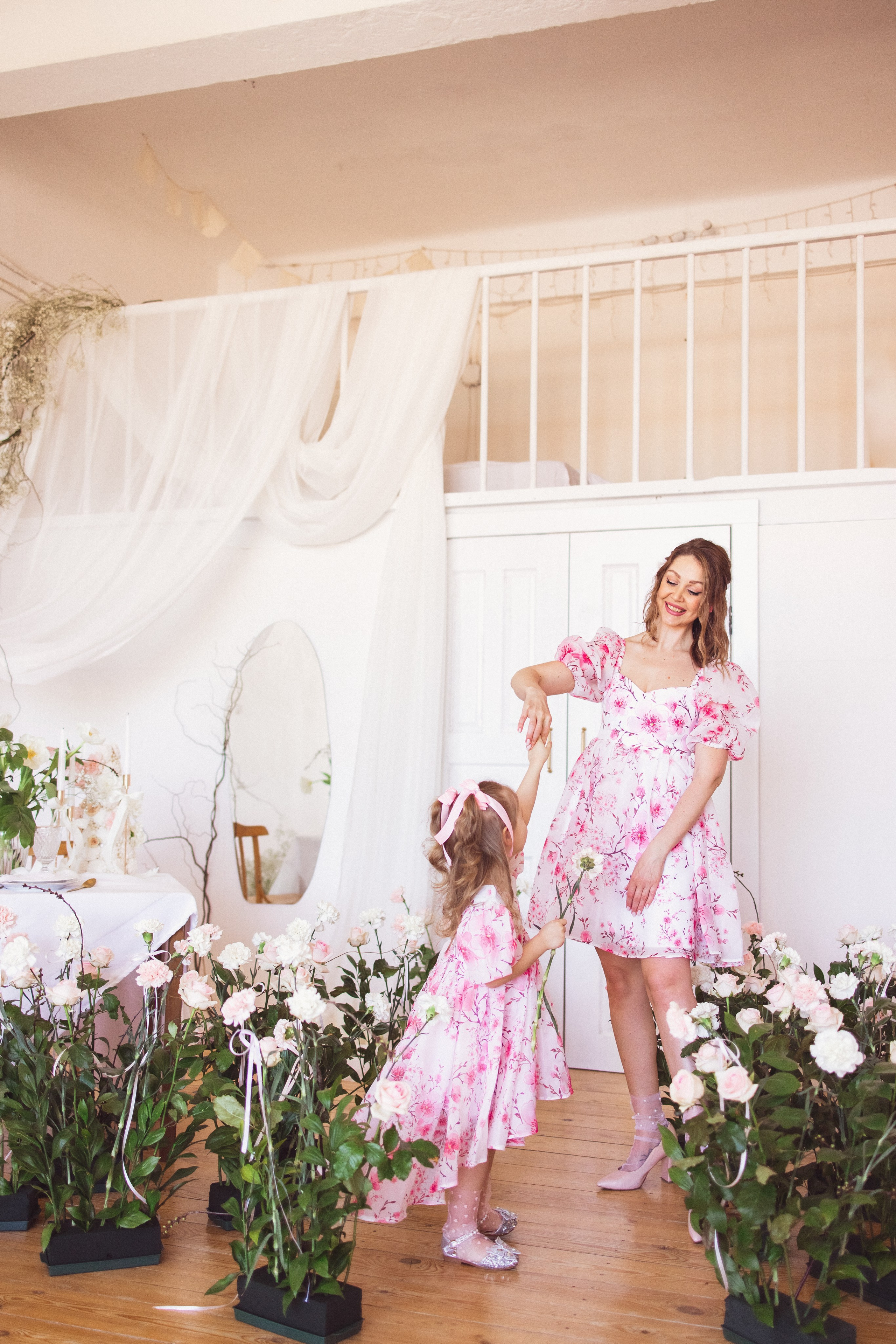 Фотосессия с живыми цветами в фотостудии г. Краснодар. Семейный и детский фотограф в Краснодаре Анна Трашкова