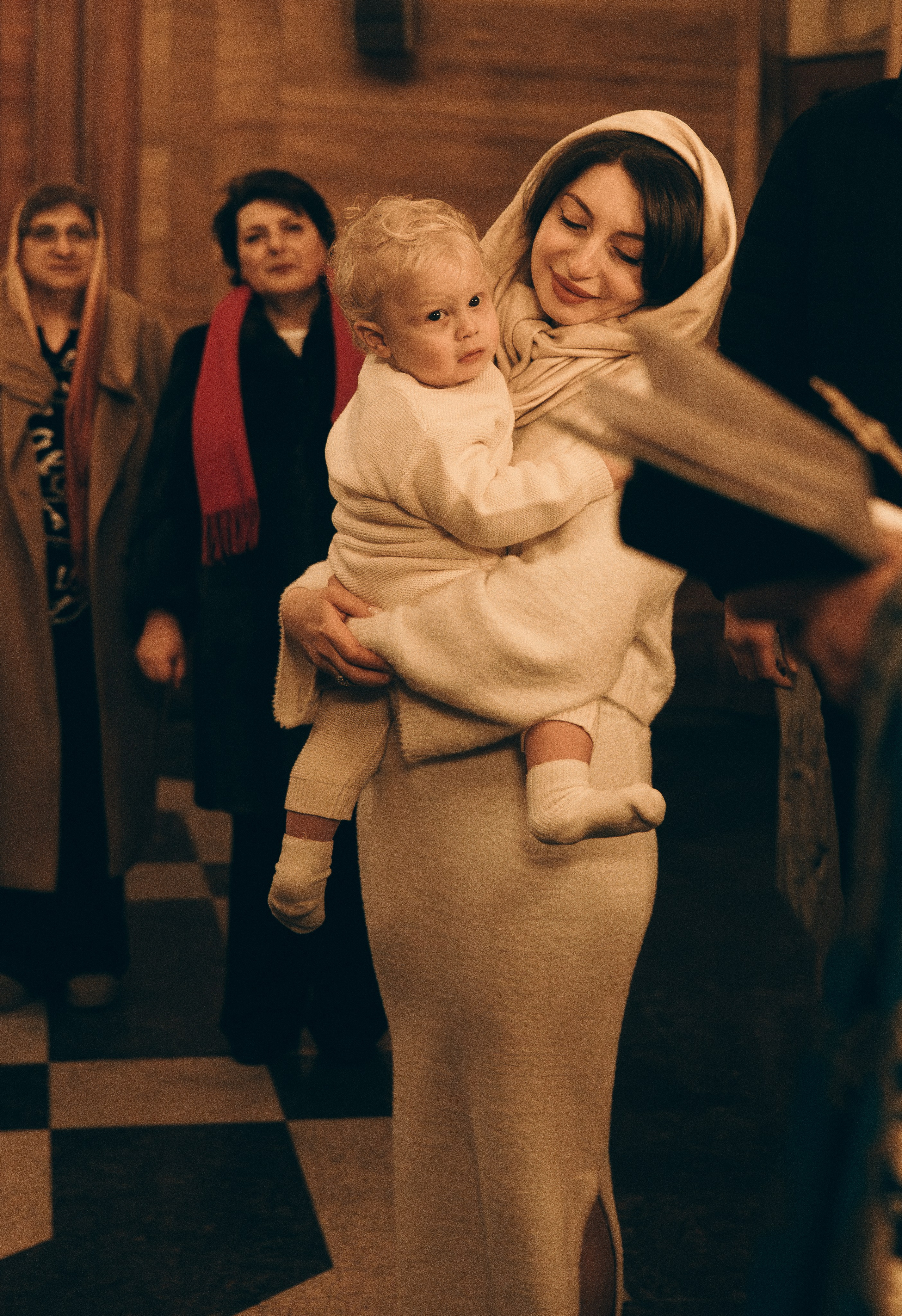 Таинство Крещения в Армянской церкви. Семейный, ньюборн фотограф, фотограф на роды в Москве, Виктория Тюльдюкова