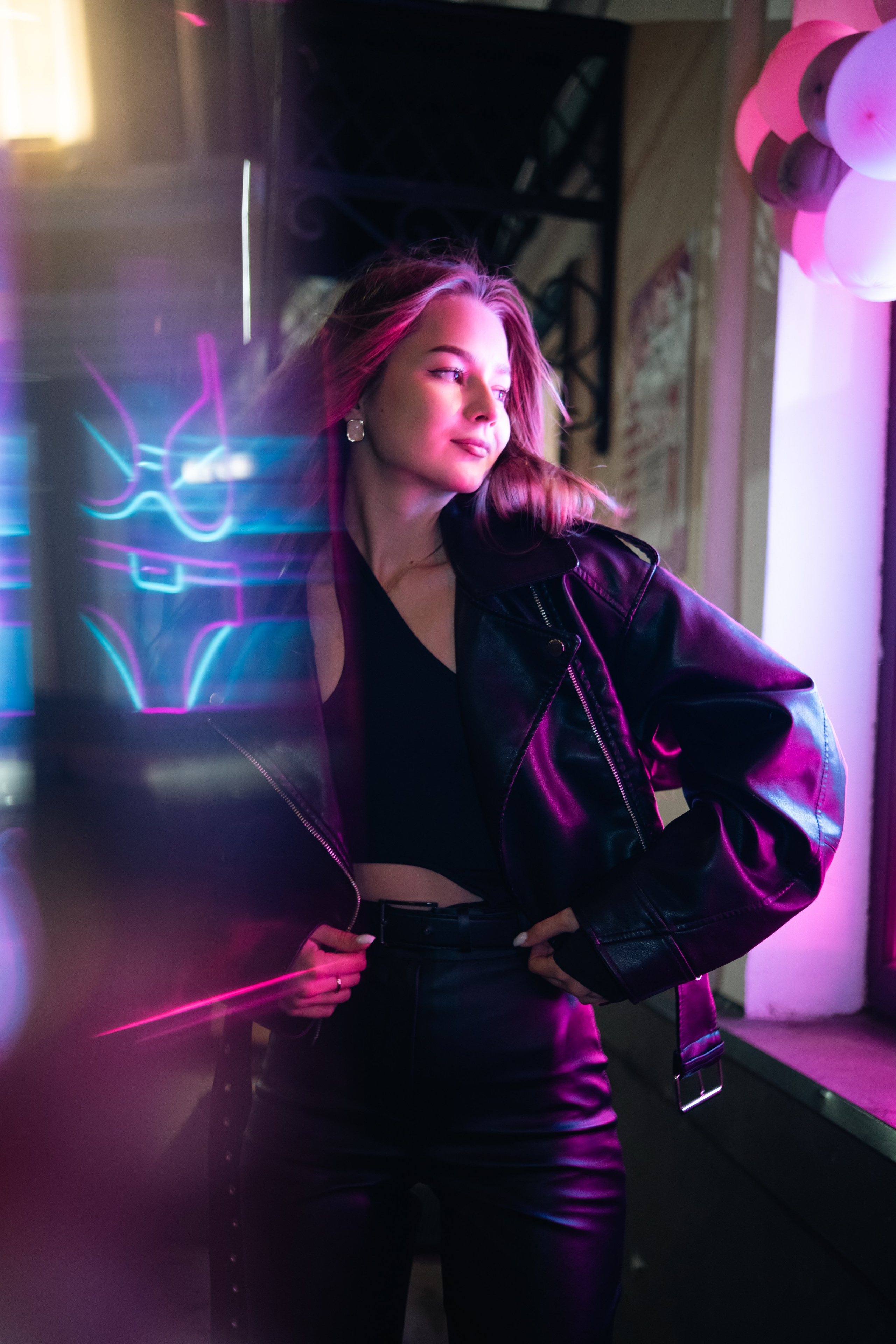 Наиля / Призмаграфичный сине-розовый неон. Felixtones