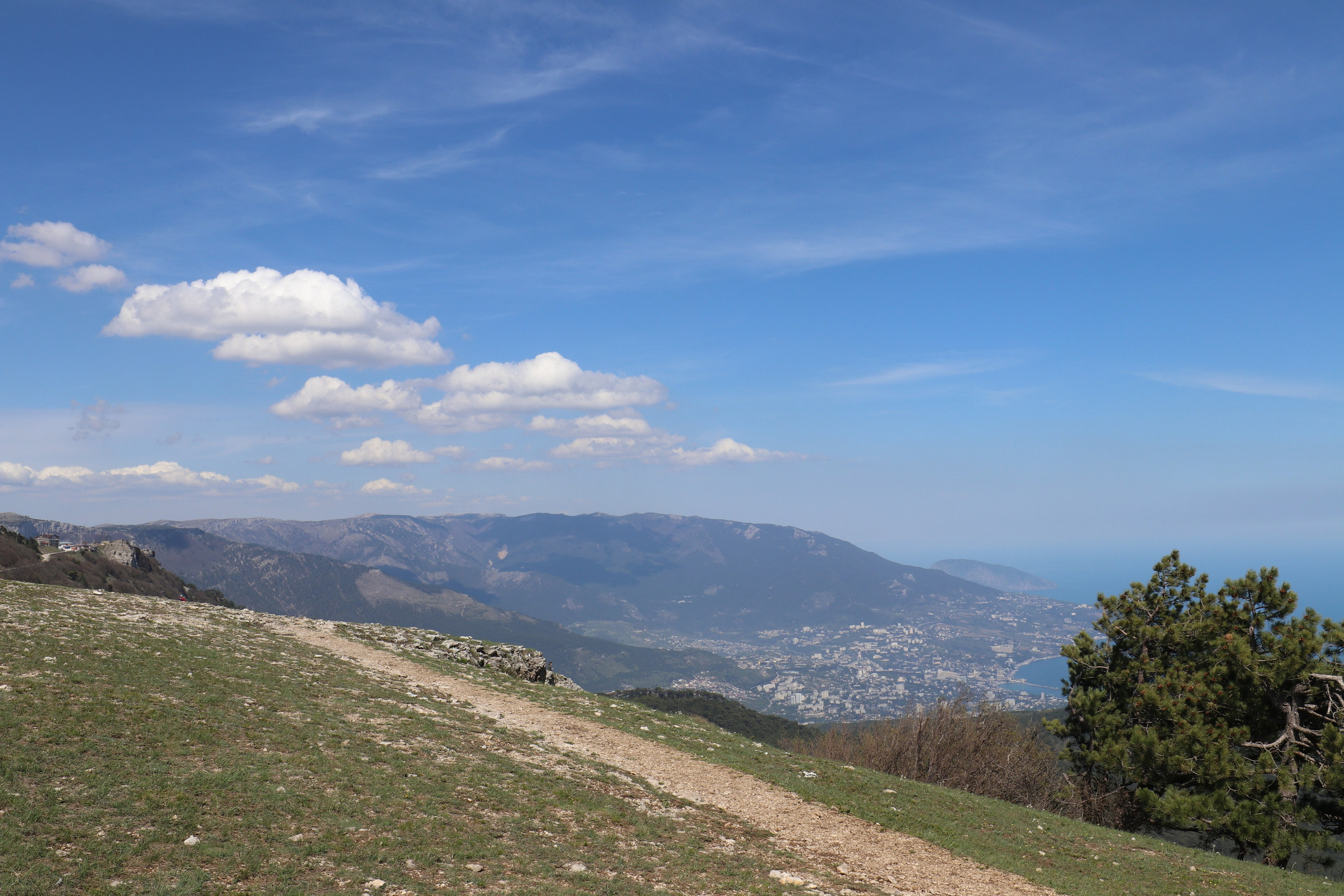 Крым. ЮБК (Бахчисарай, Кастрополь, Таракташская тропа). Май 2021. Путешественник-фотограф из Санкт-Петербурга Татьяна Свистулина