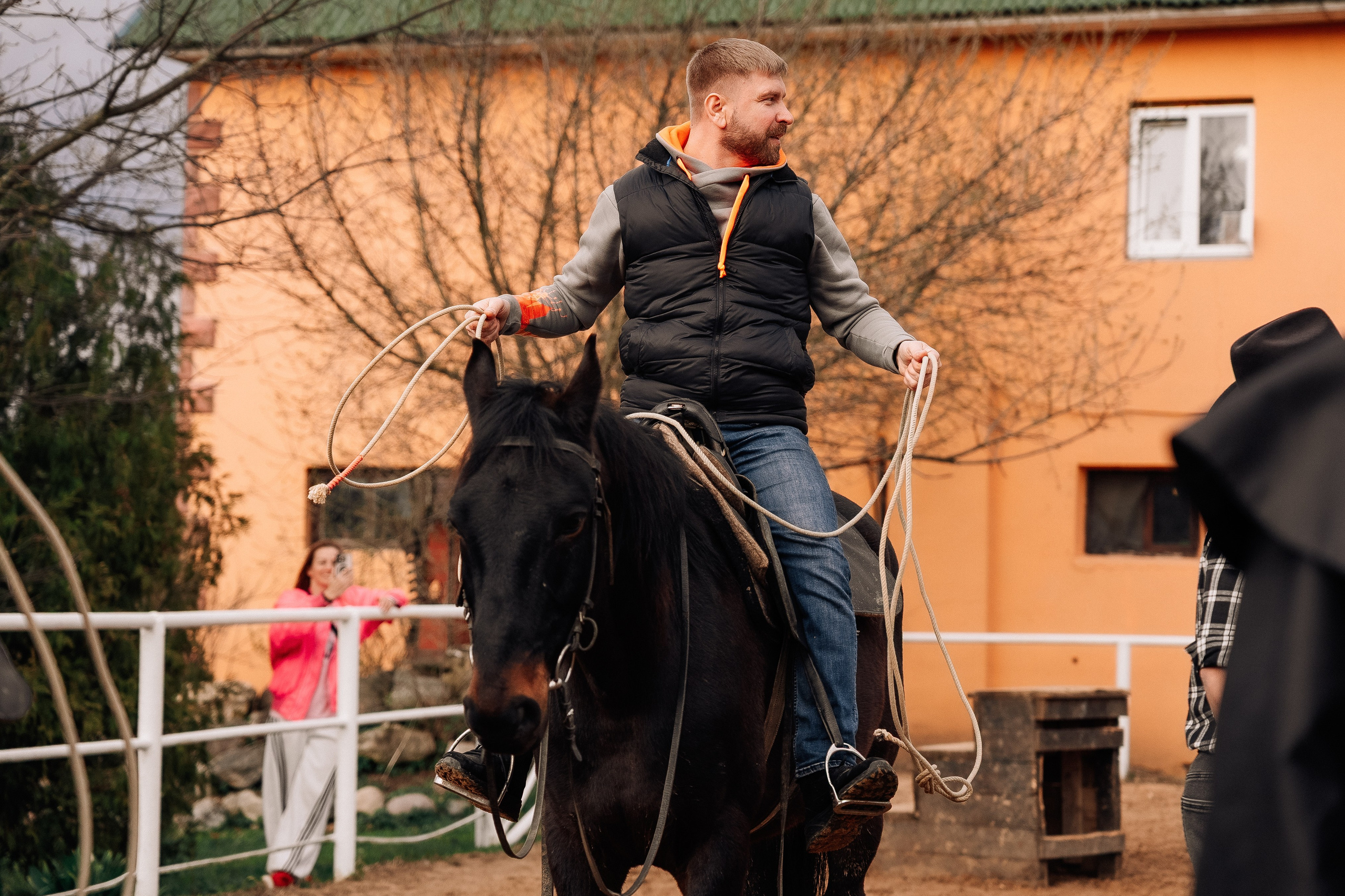 Фотосъемка мероприятия в ранчо Аванпост. Свадебный и семейный фотограф в Москве и МО Геннадий Туманцев