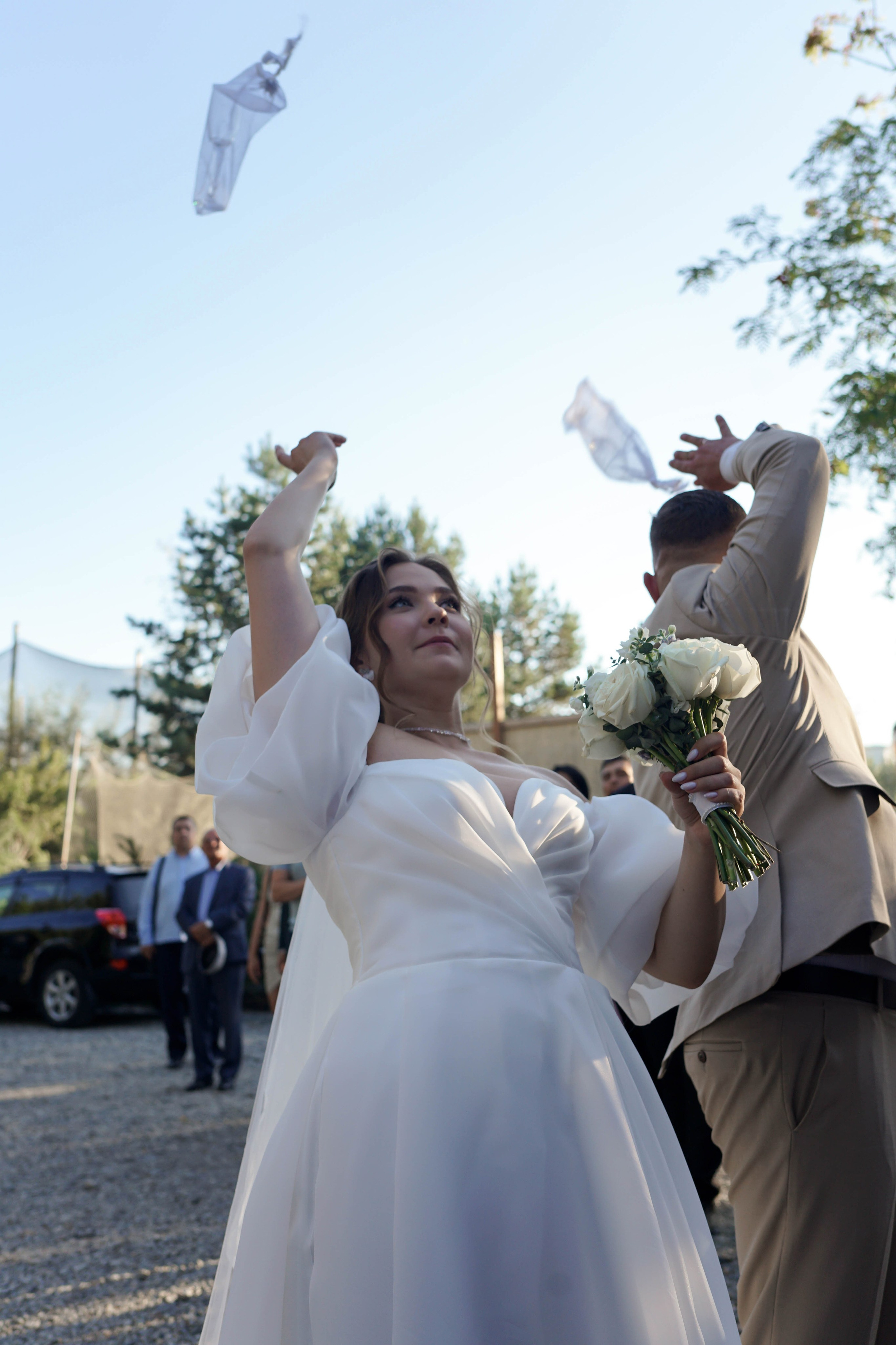 Лиза и Сережа: регистрация, прогулка и банкет. Фотограф в Иркутске