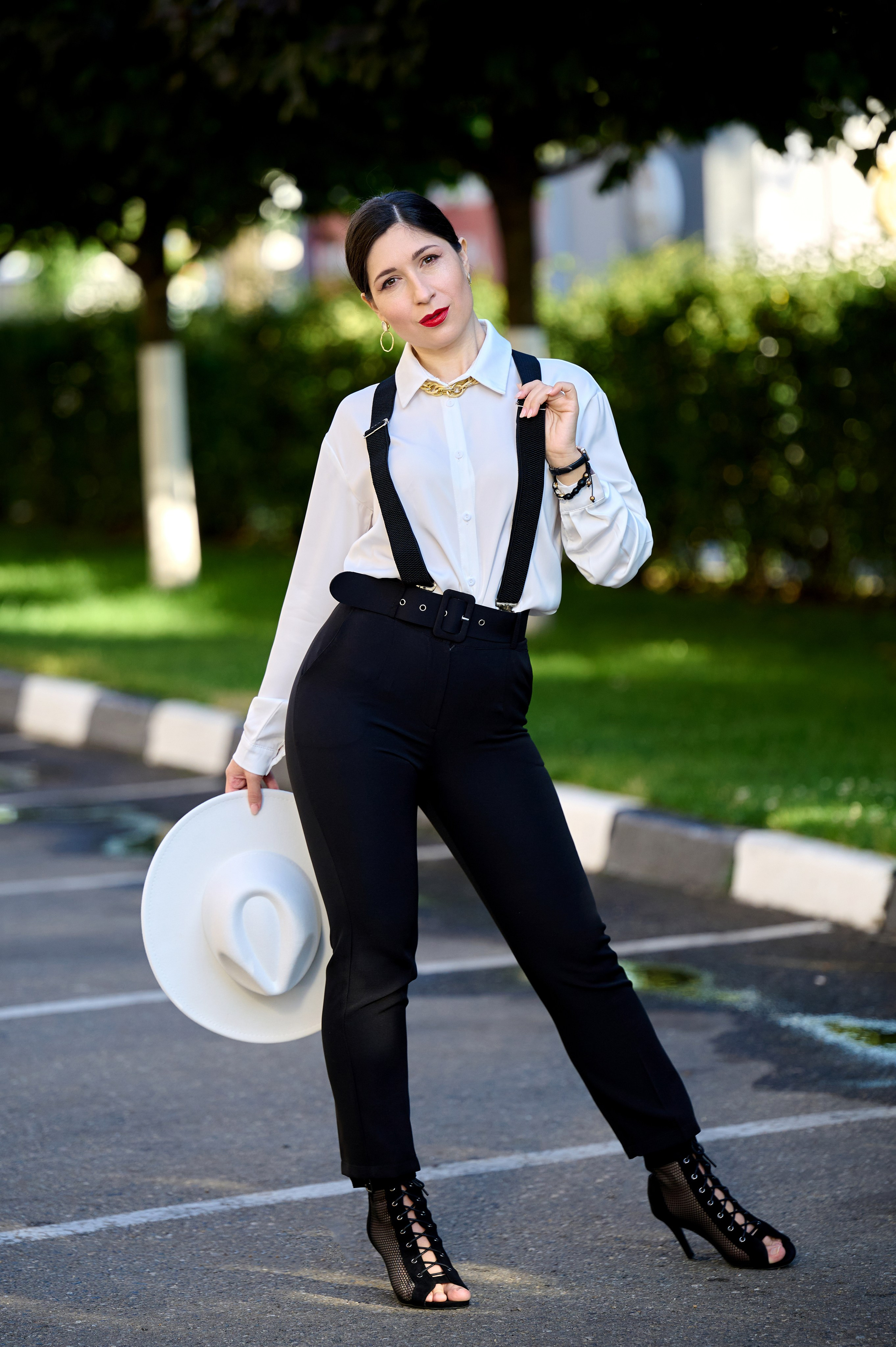 Девушка в шляпе. Свадебный, семейный фотограф в Краснодаре