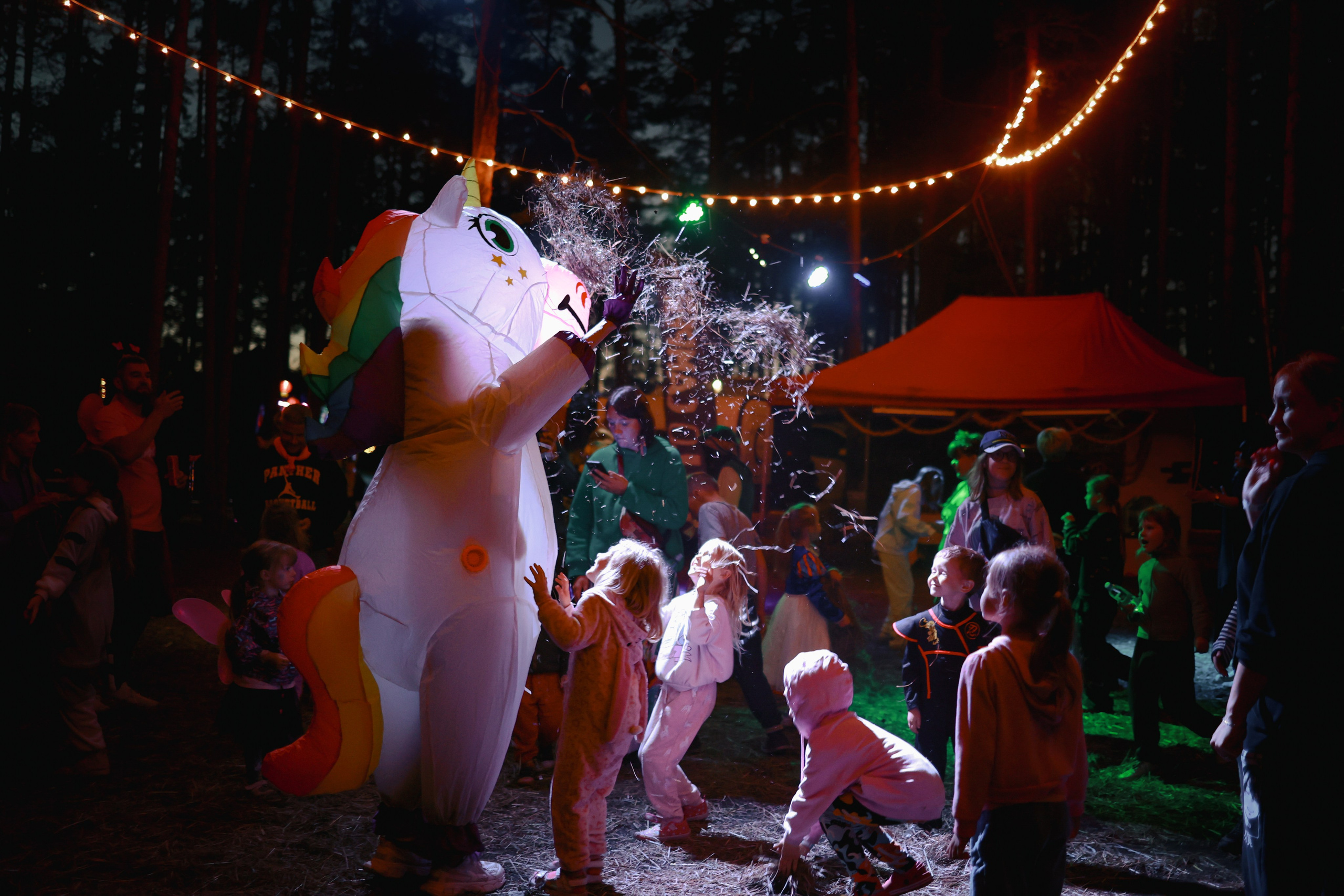 Фестиваль Hello Camper закрытие 2024. Репортажный и портретный фотограф в Санктпетербурге. Видиосъемка мероприятий в Санкт-Петербурге