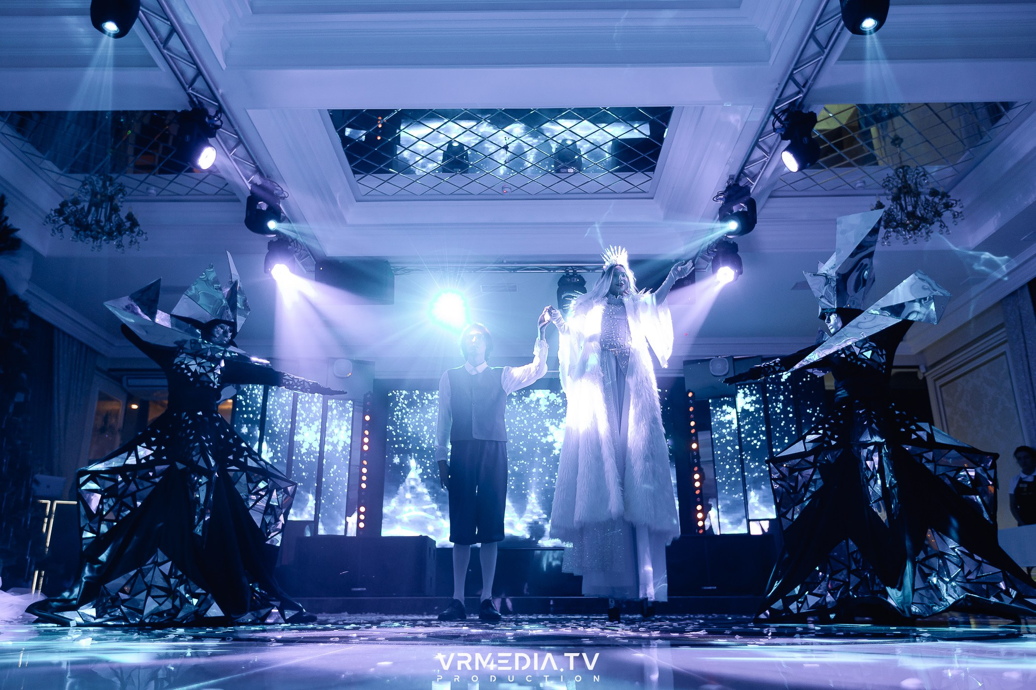 Новогодний вечер в ресторане «Лазурный Берег»