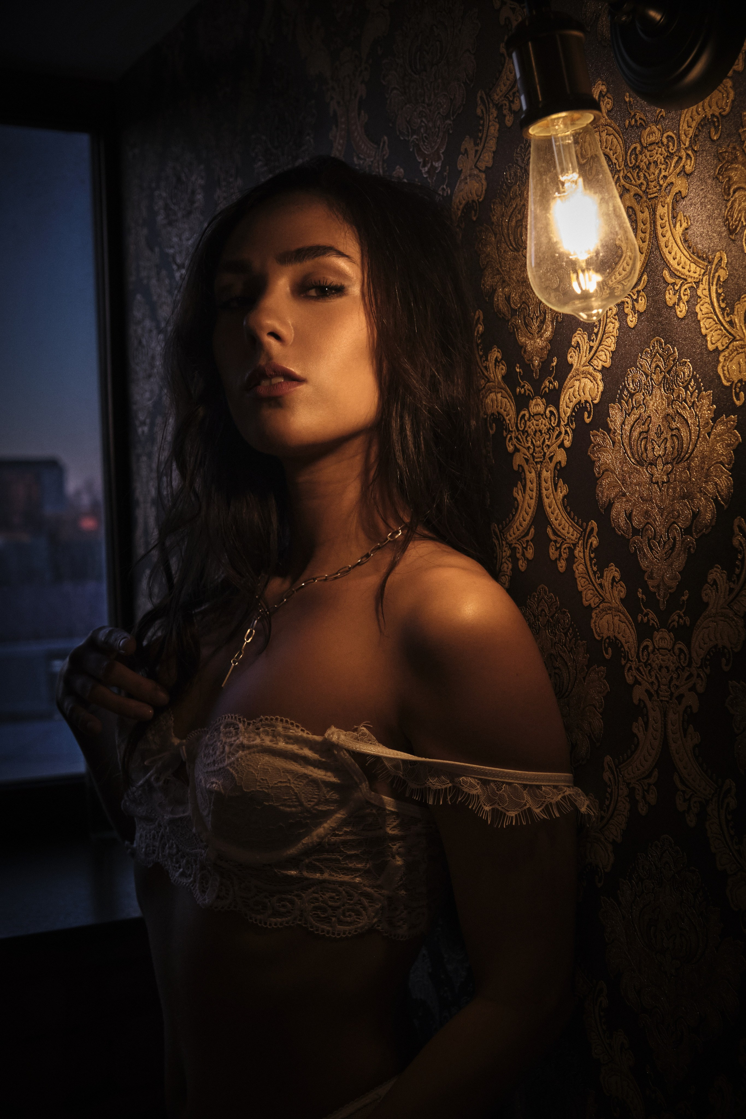 В ИНТЕРЬЕРЕ. Фотограф портретный архитектурный лавстори будуар Санкт-Петербург Виктор Иванов