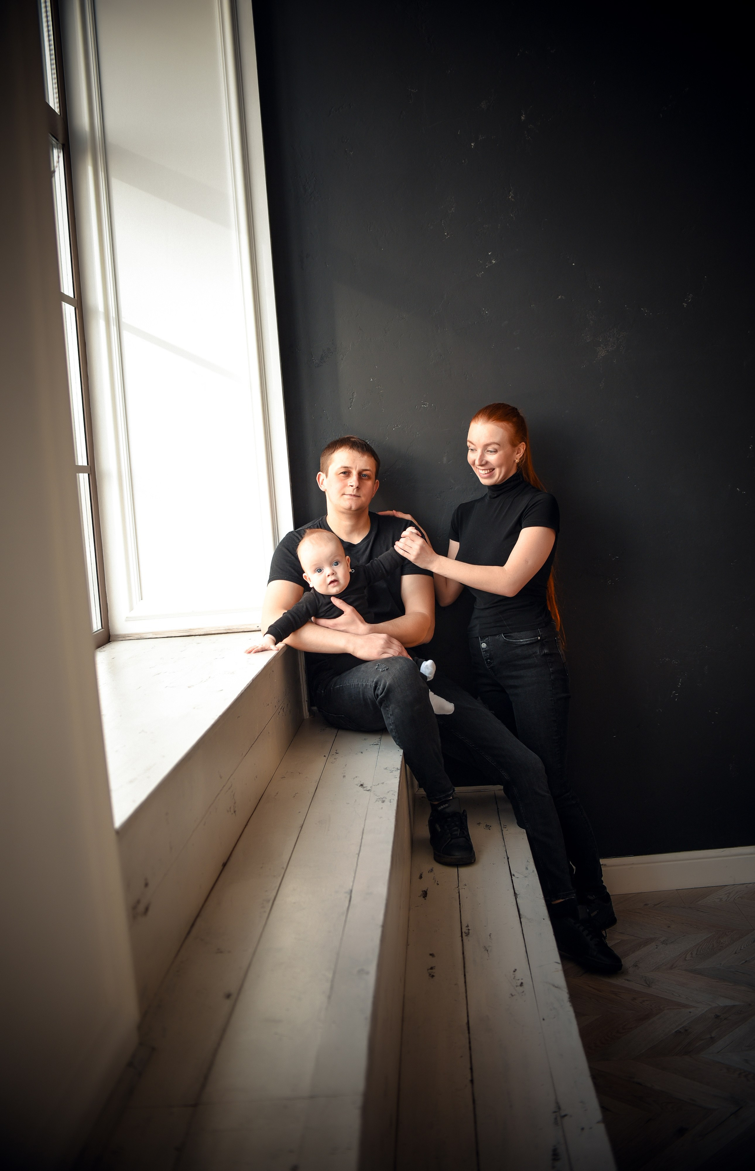 Семейная студийная фотосессия 3. Свадебный, семейный, детский, контент фотограф в Омске Максим Ильин