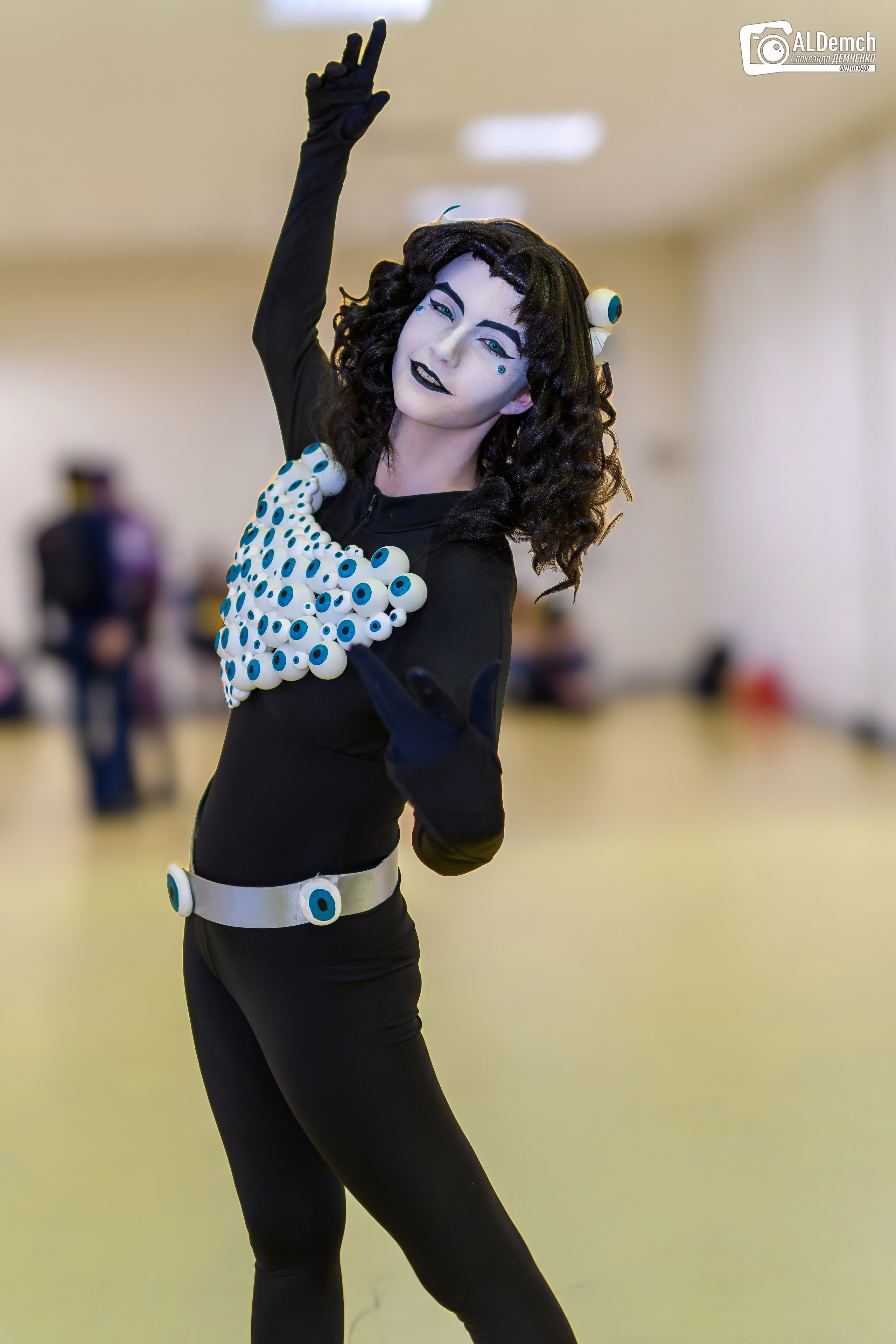 Аниме картинки персонажей и косплей фото в России Москве