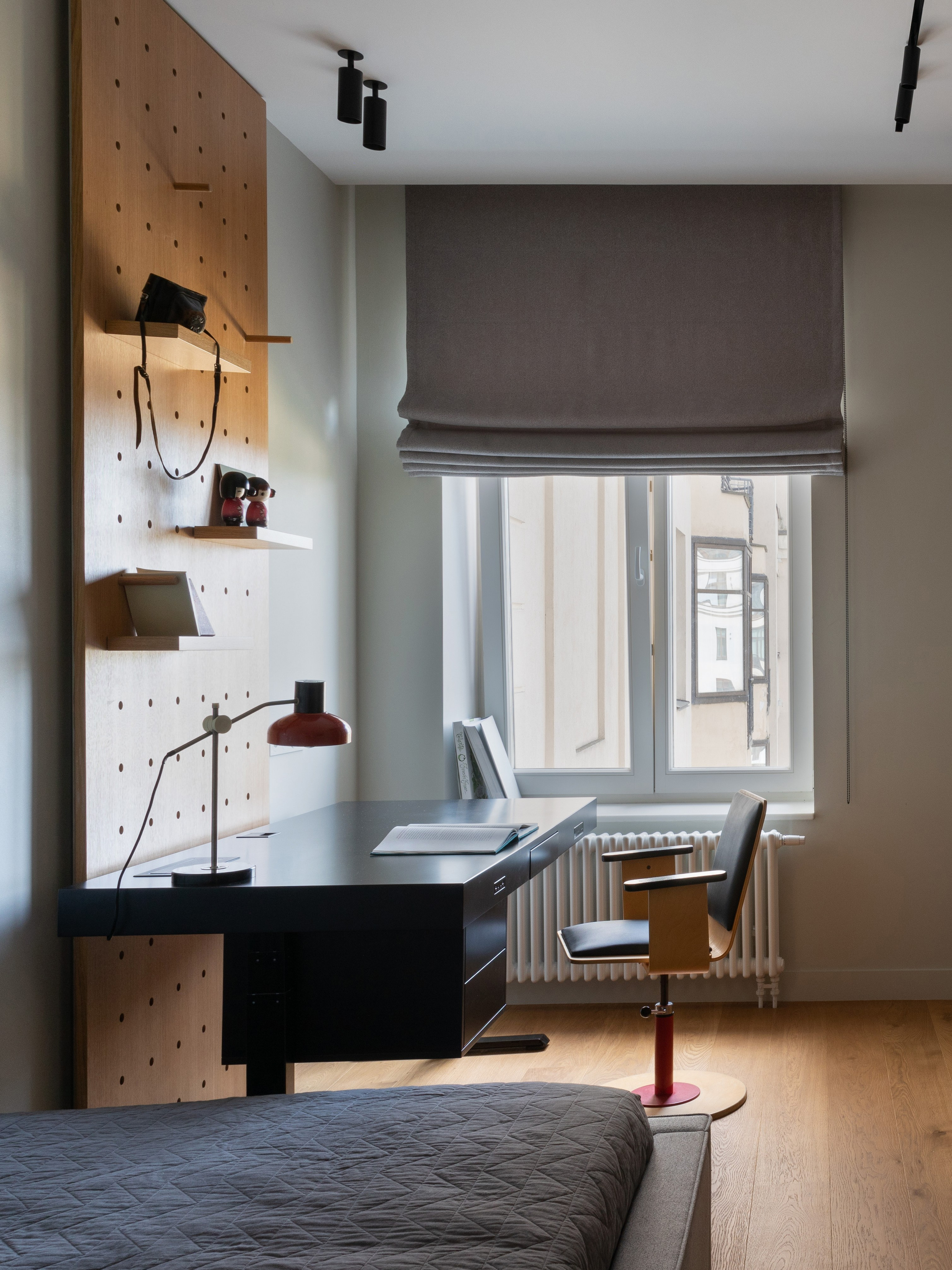 Парадная. «Roots» полный цикл производства мебели и интерьерных решений