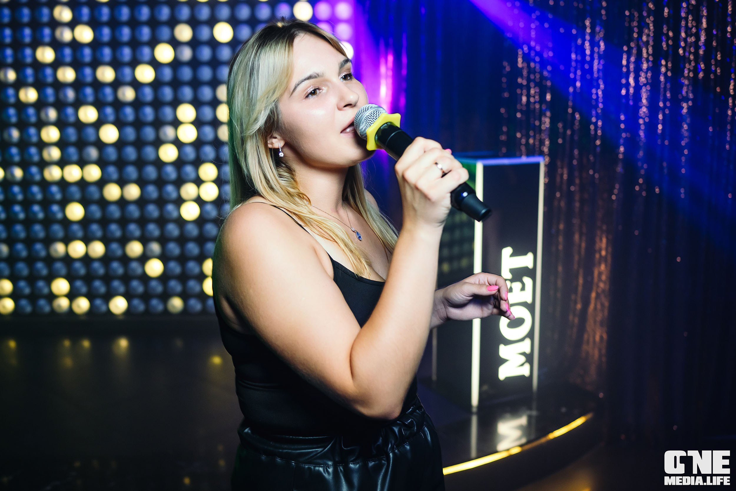 Фоторепортаж из караоке-клуба Эйфория. One Media Life: фоторепортажи, фотоотчеты с мероприятий и заведений